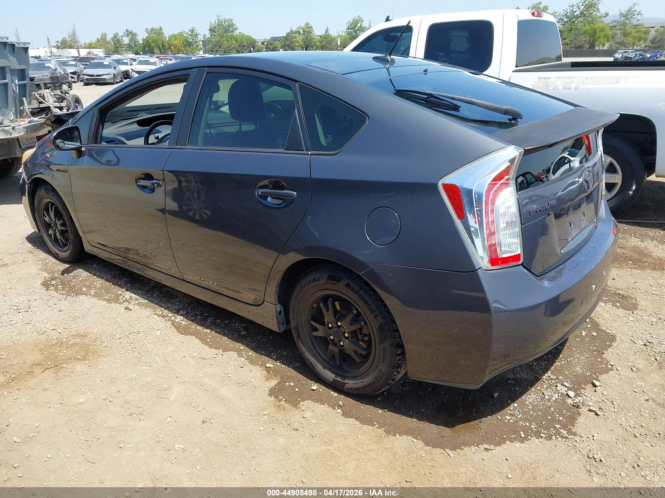 TOYOTA PRIUS image 3