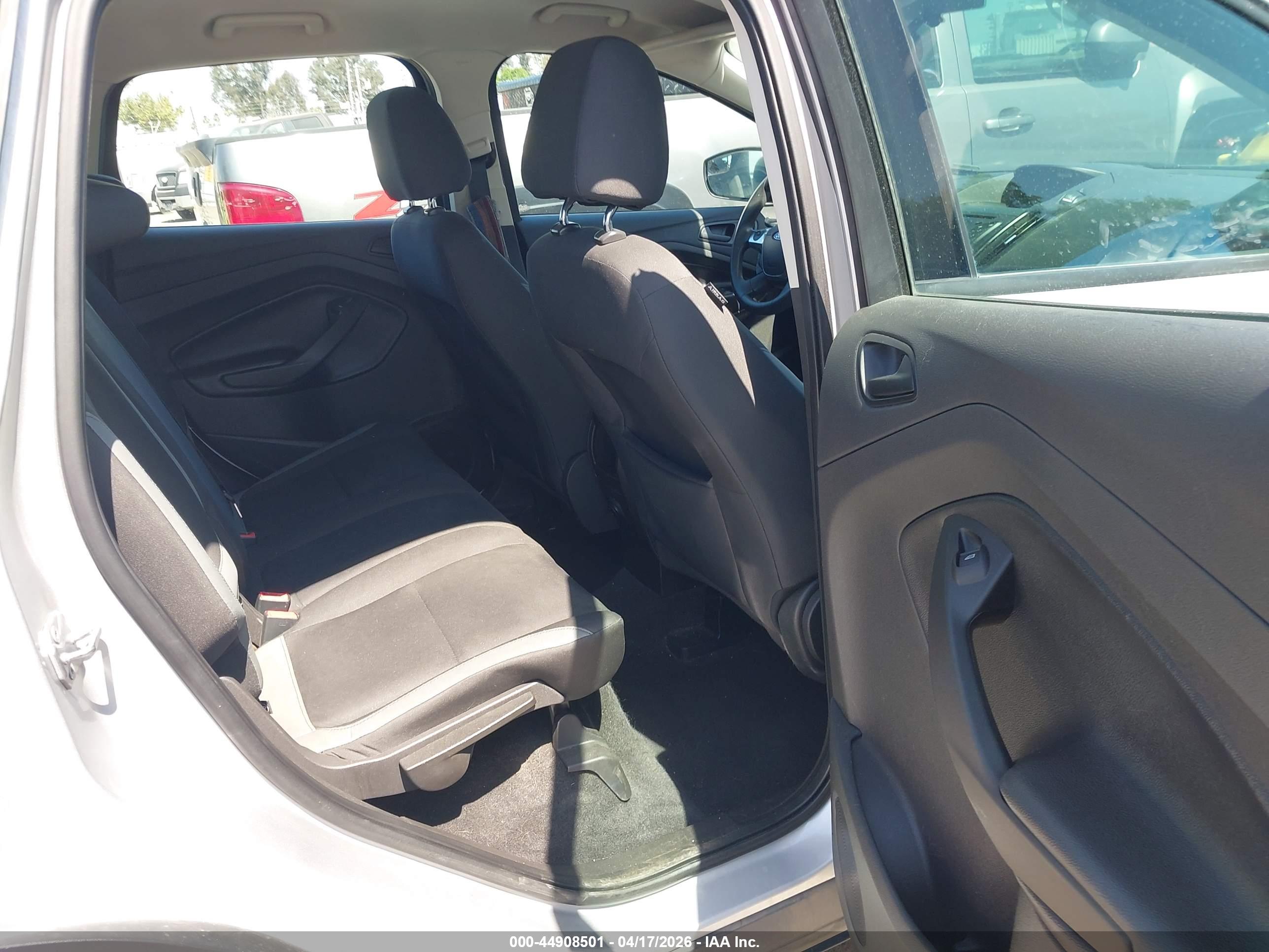 FORD ESCAPE image 8
