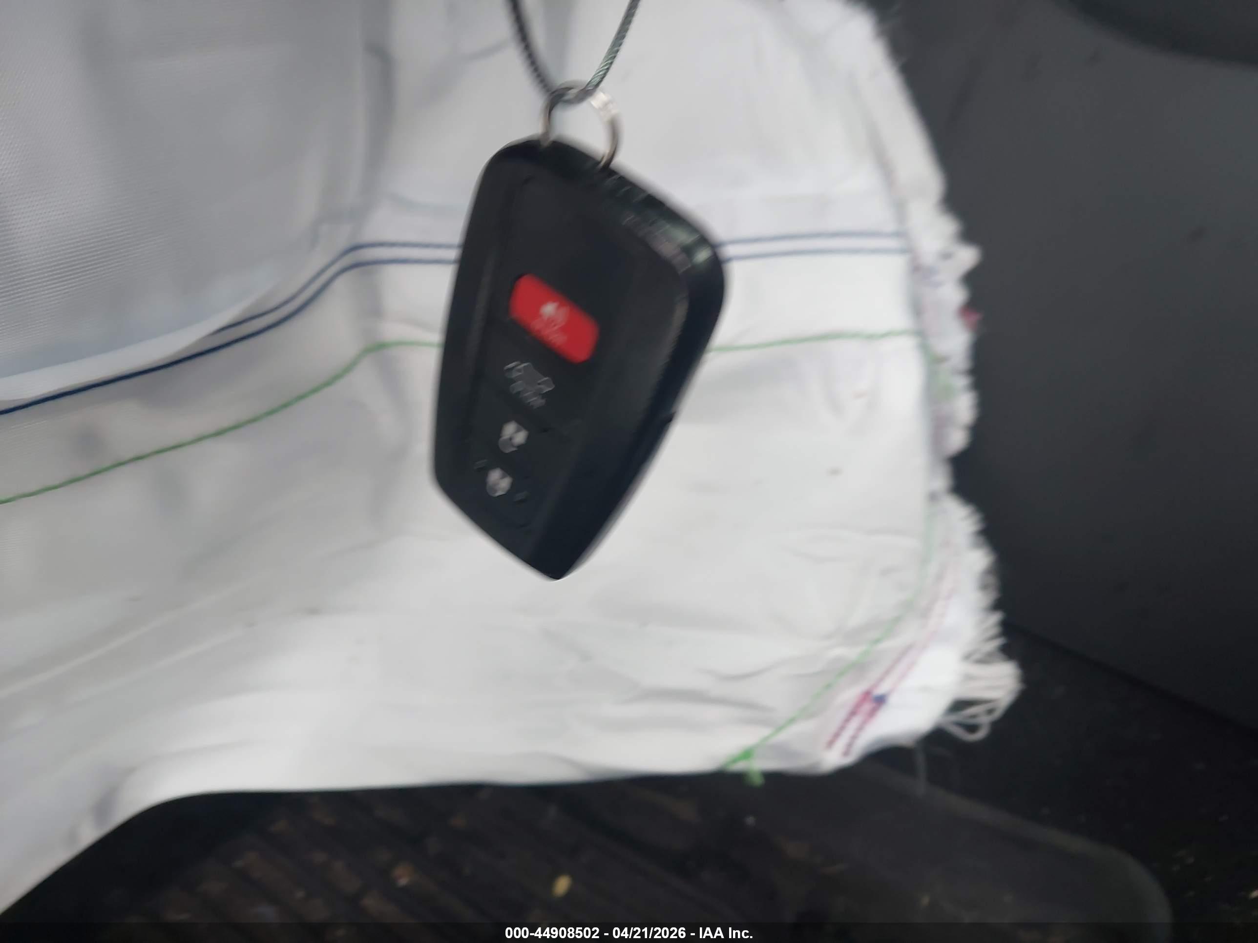 TOYOTA RAV4 image 11