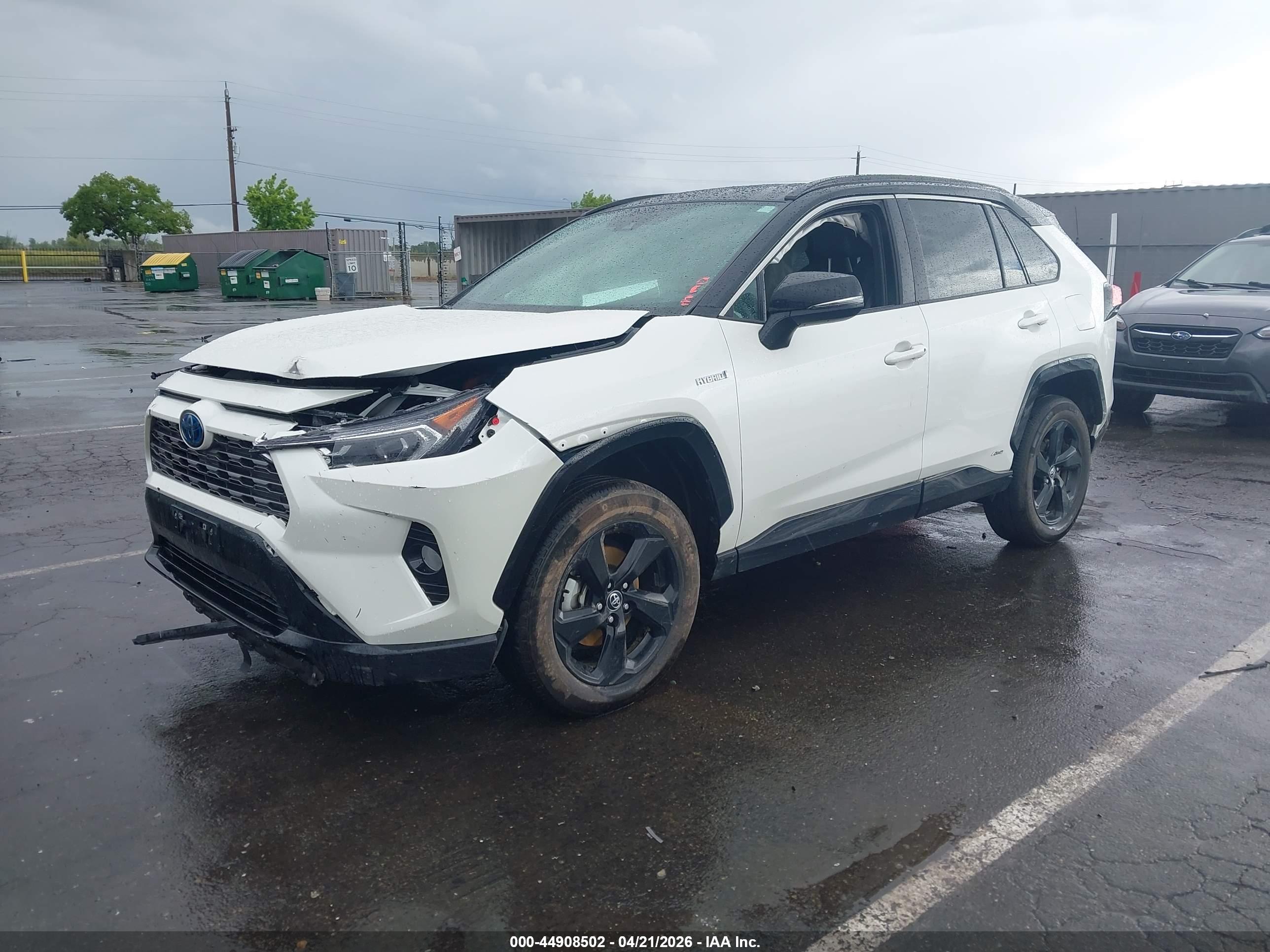 TOYOTA RAV4 image 2
