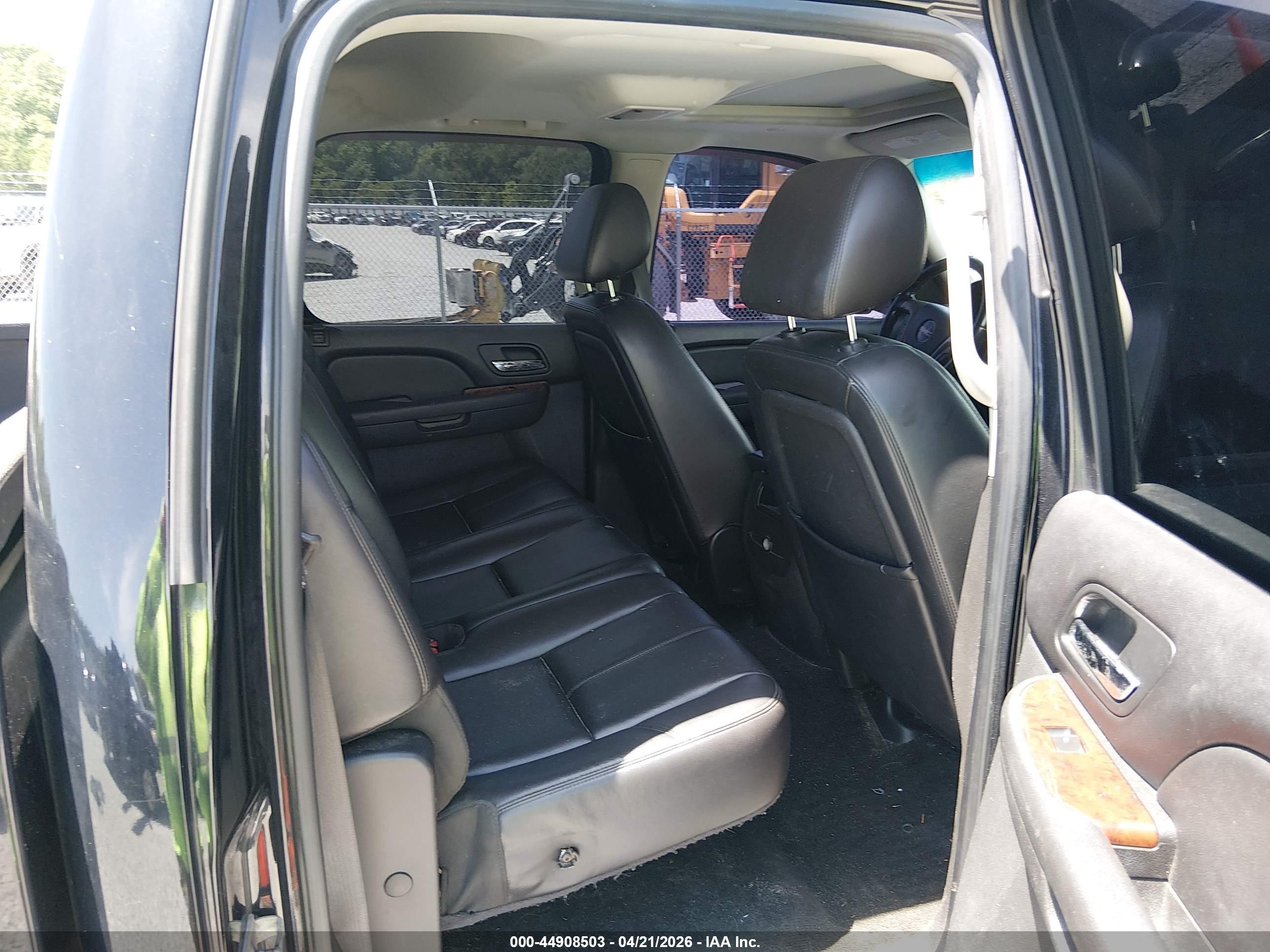 GMC SIERRA image 8