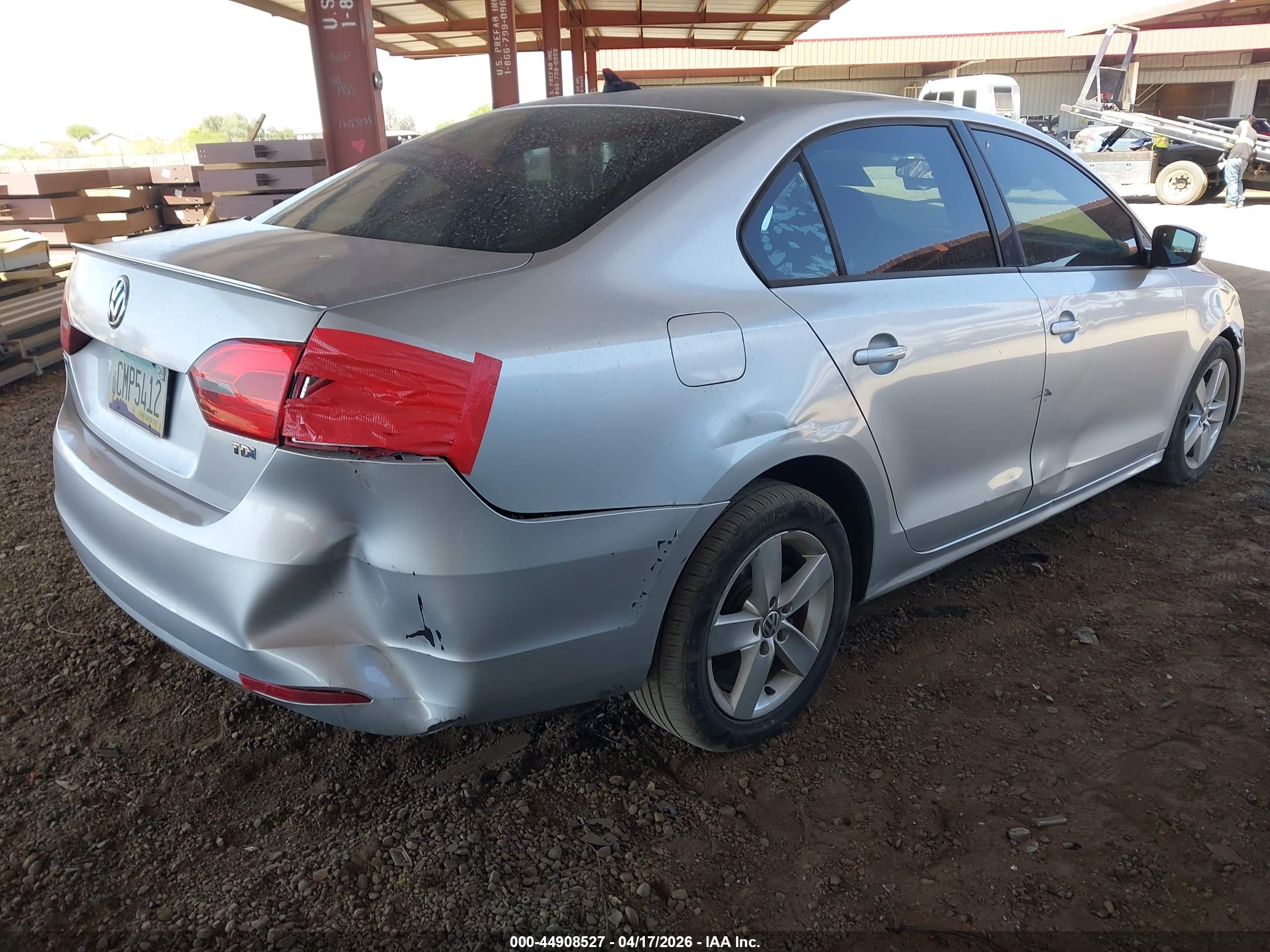 VOLKSWAGEN JETTA image 4