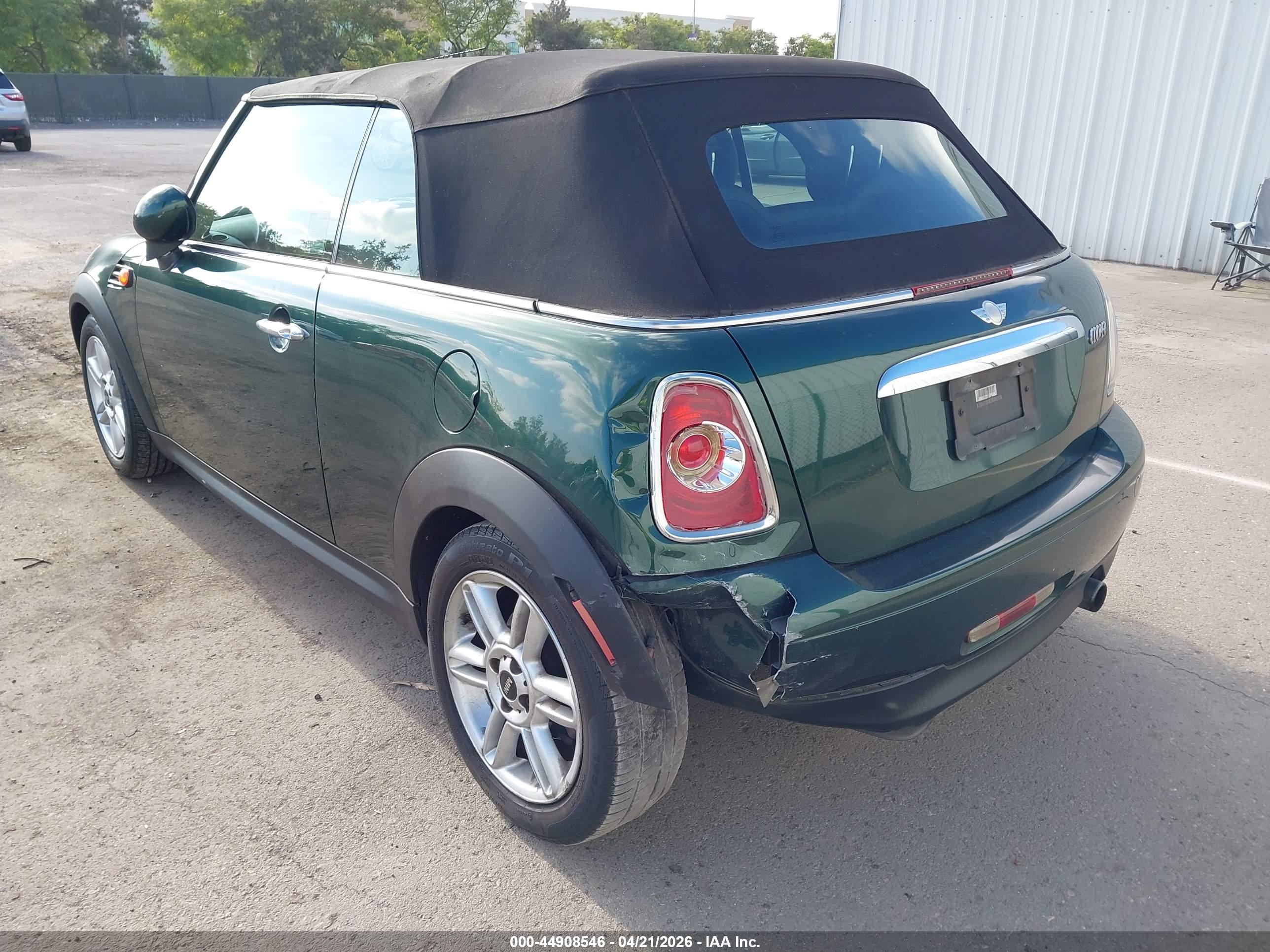 MINI CONVERTIBLE image 6