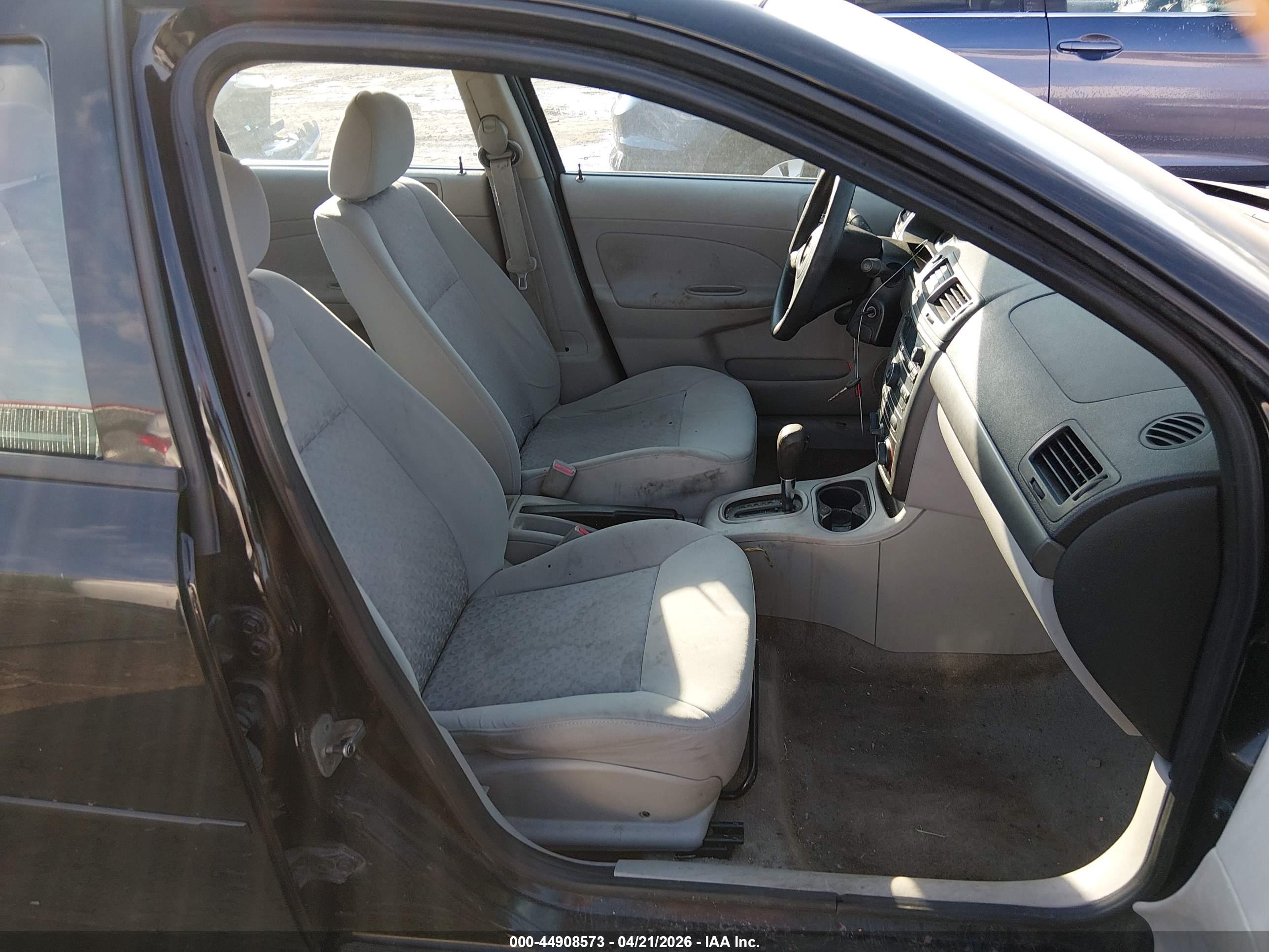 CHEVROLET COBALT image 5