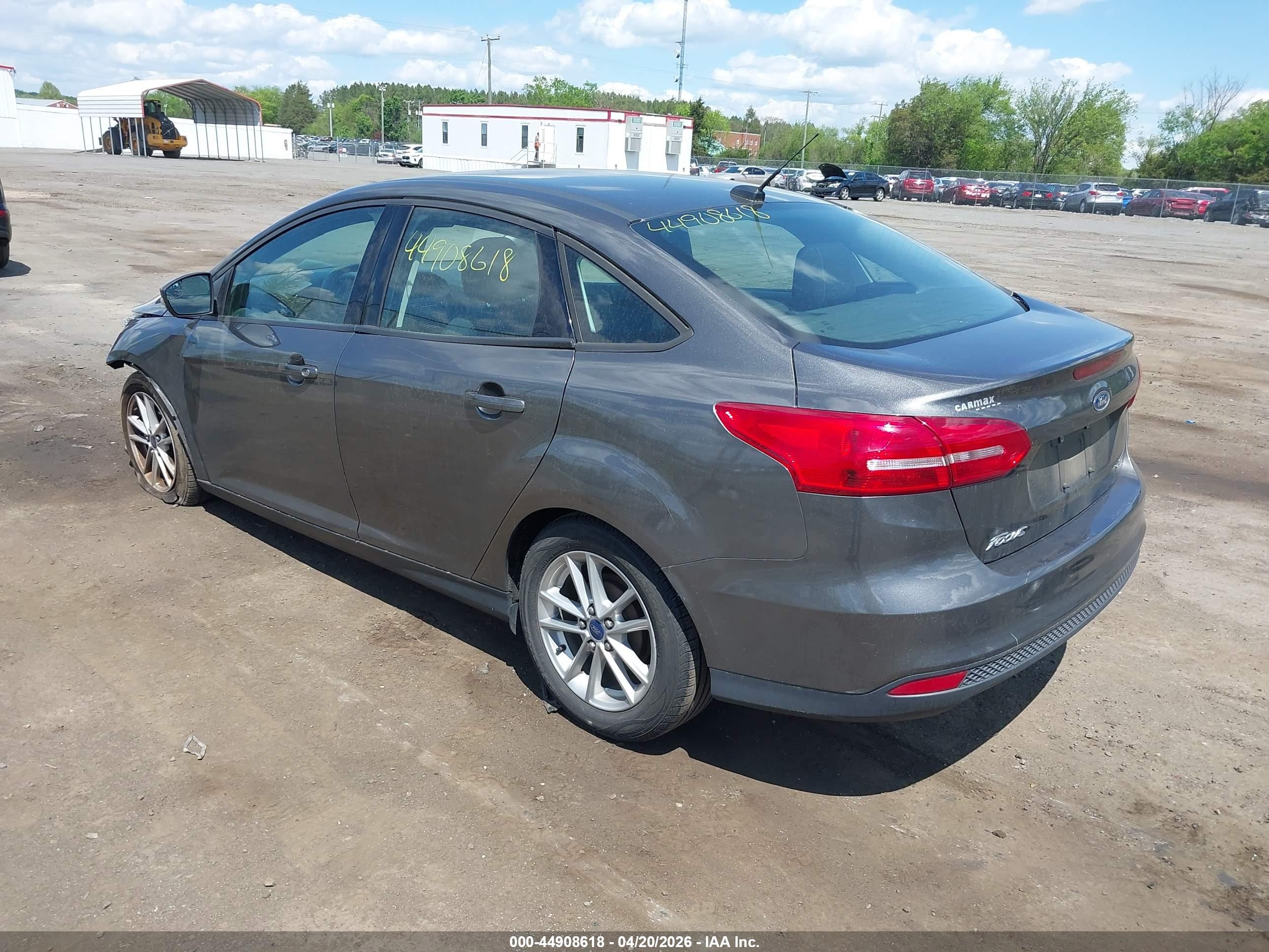 FORD FOCUS image 3