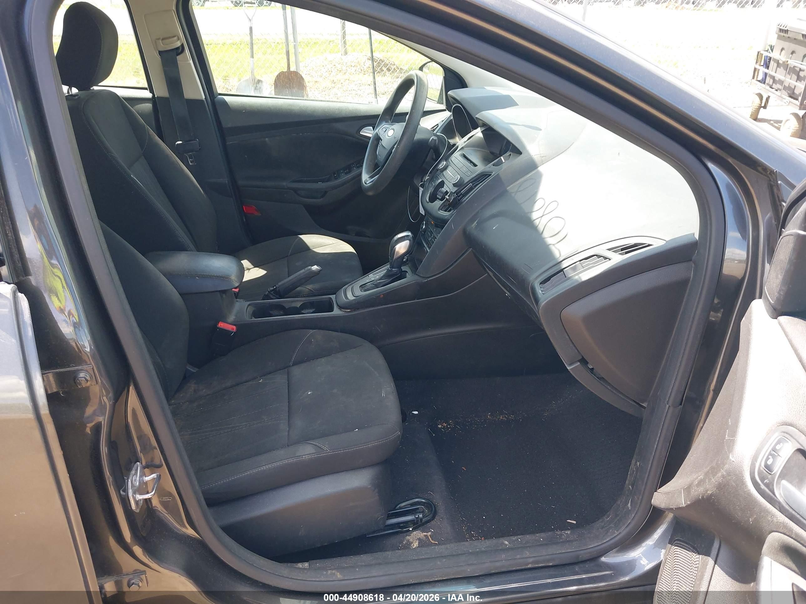 FORD FOCUS image 5