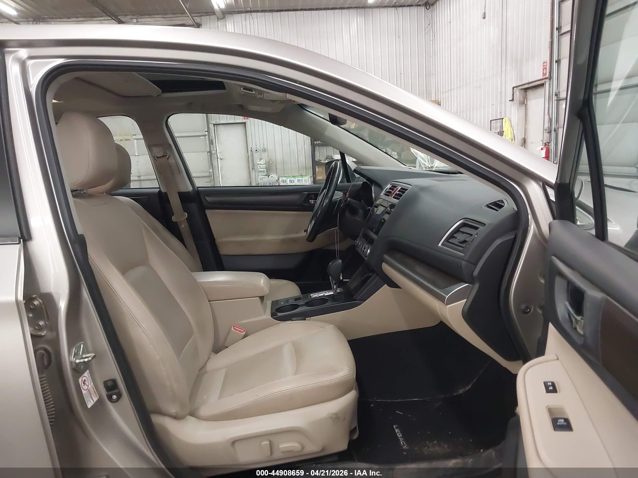 SUBARU LEGACY image 5