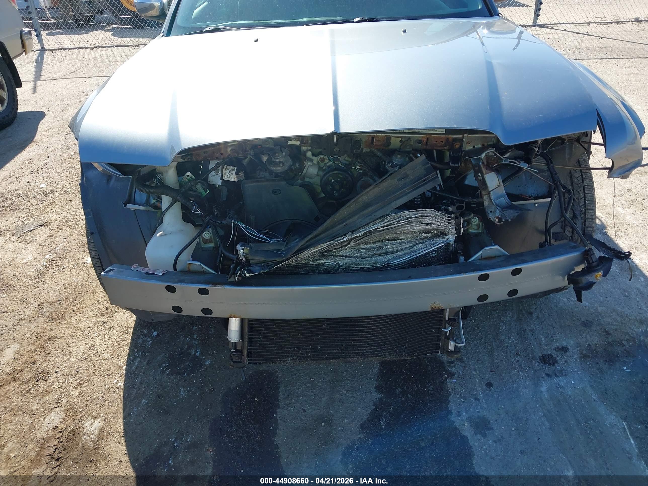 CHRYSLER 300C image 6