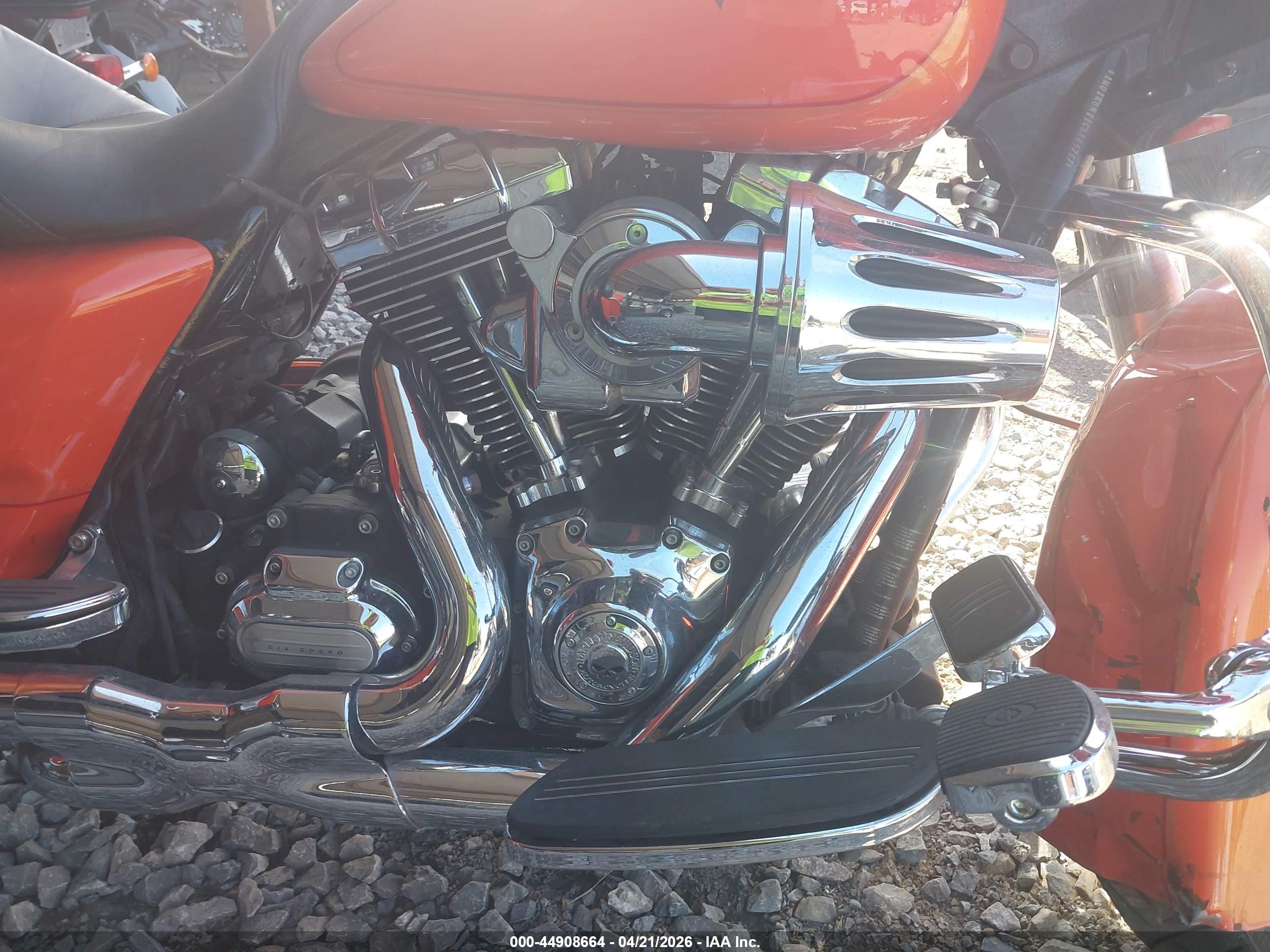 HARLEY-DAVIDSON FLHX image 8