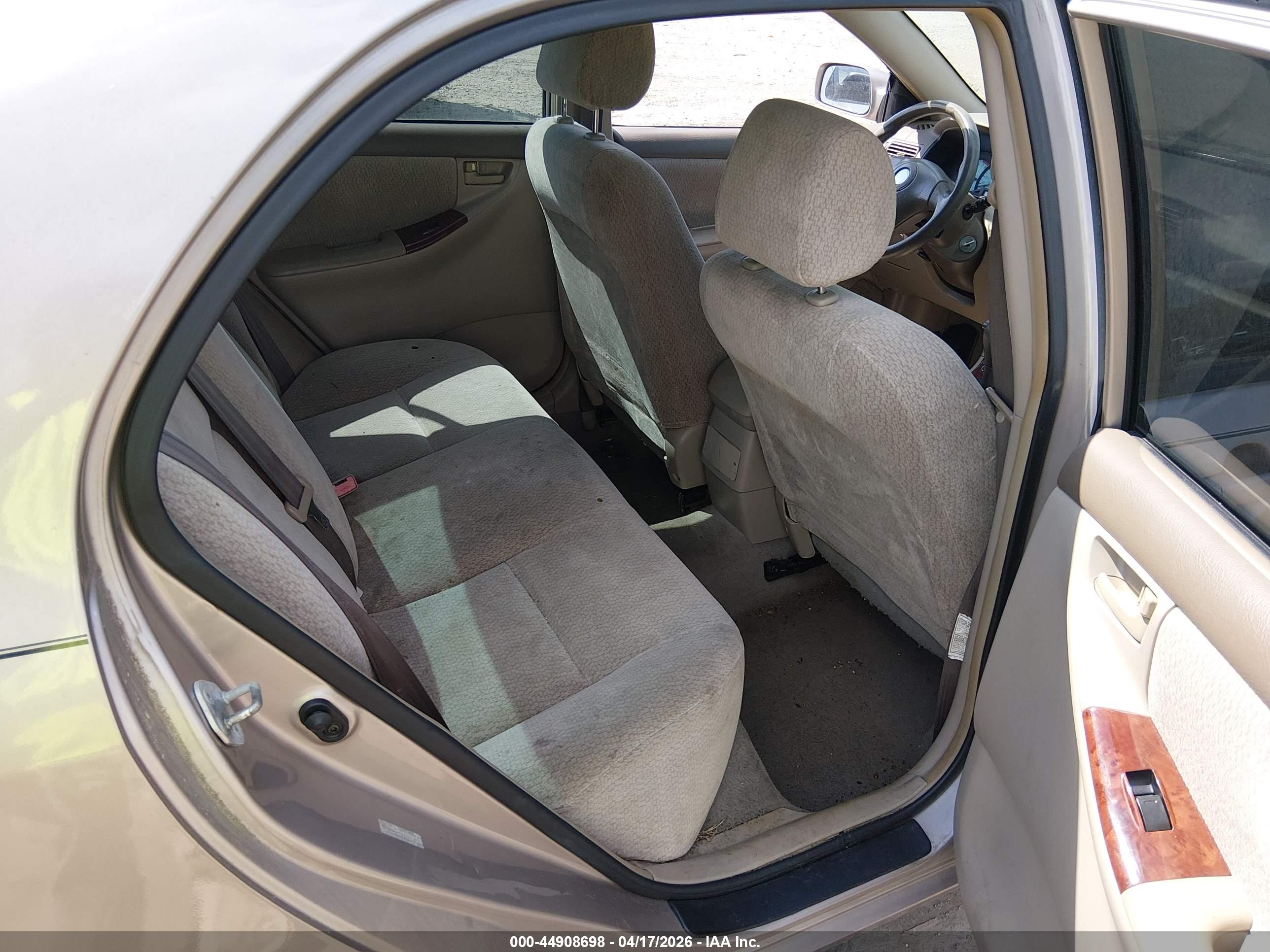 TOYOTA COROLLA image 8