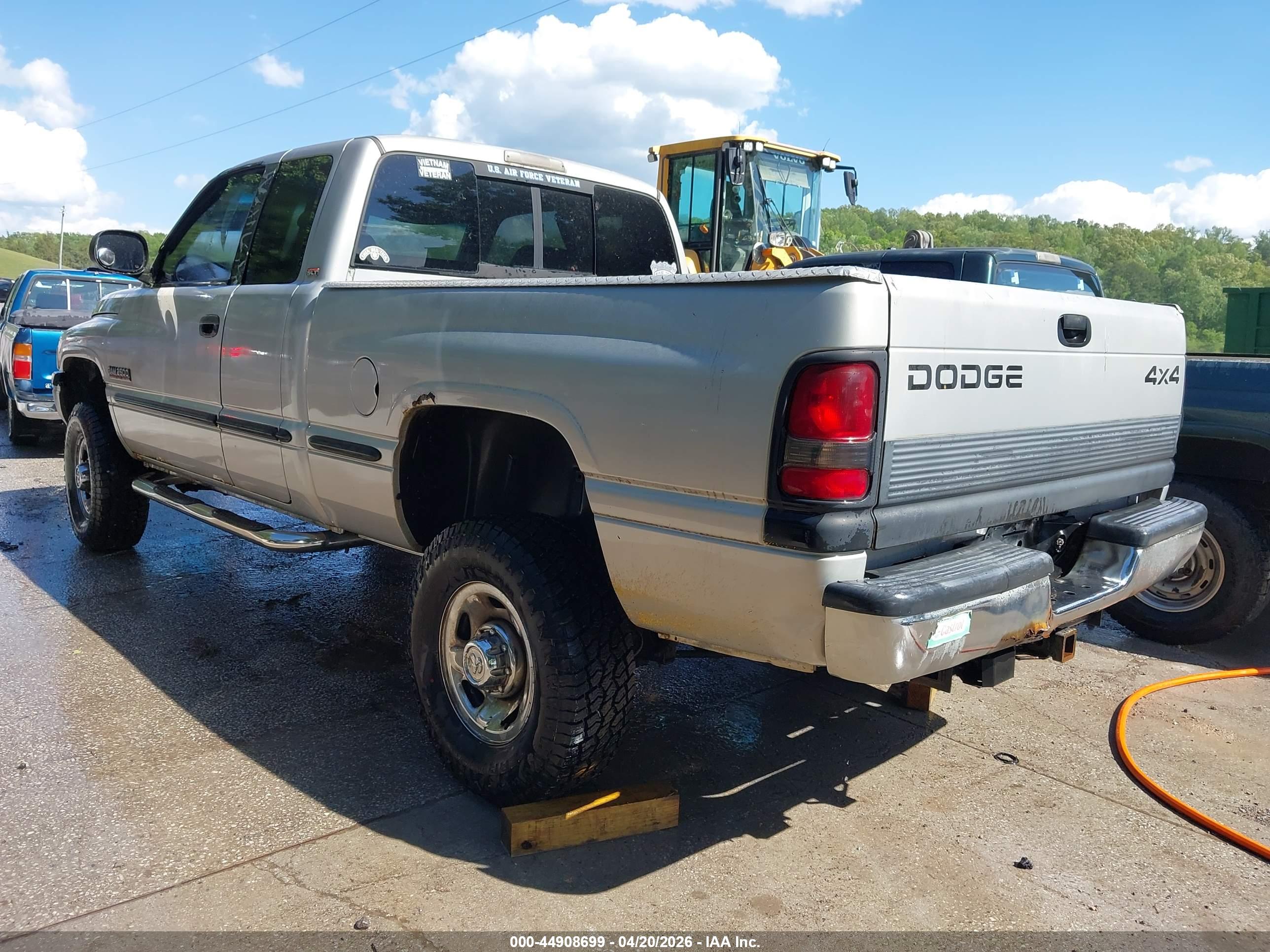 DODGE RAM image 3