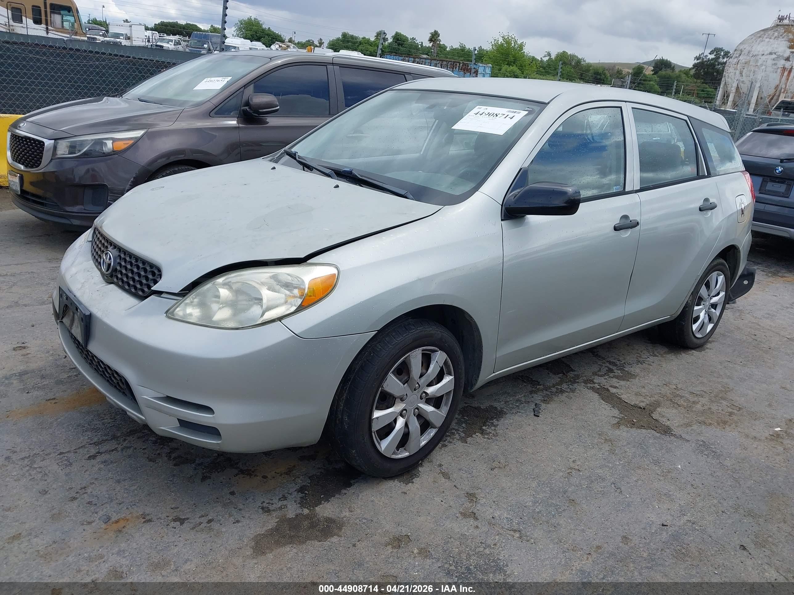 TOYOTA MATRIX image 2