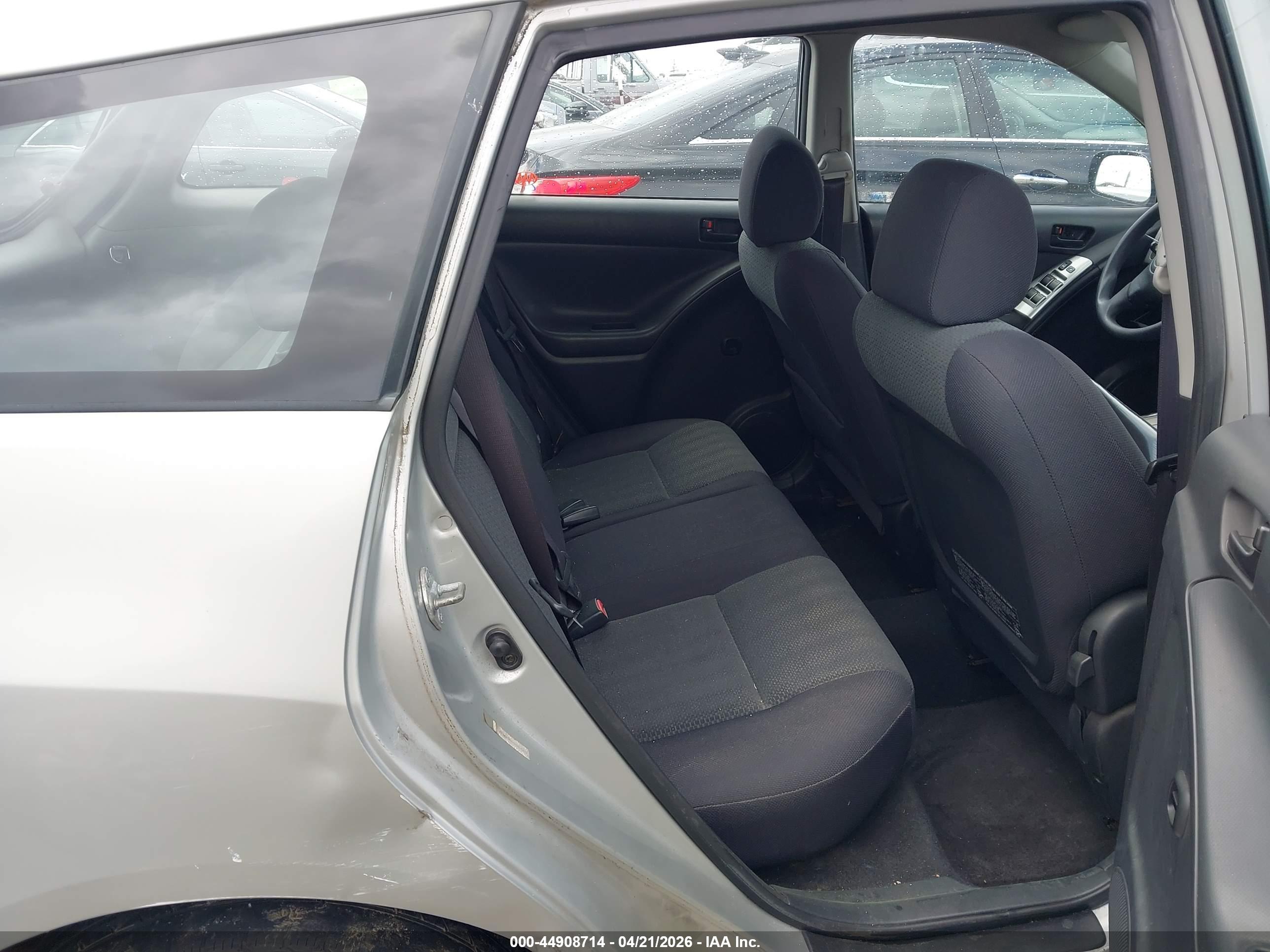 TOYOTA MATRIX image 8