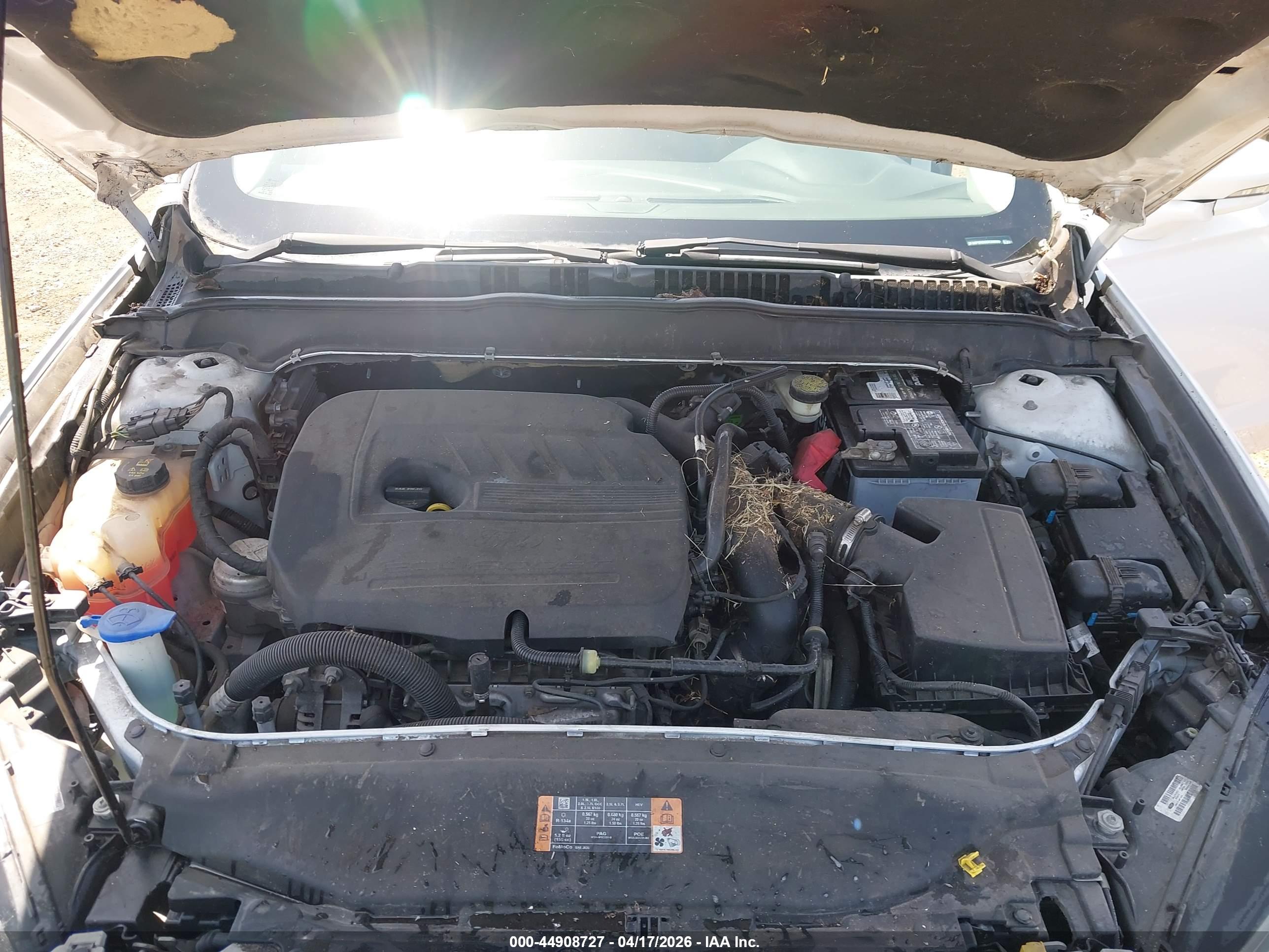 FORD FUSION image 10