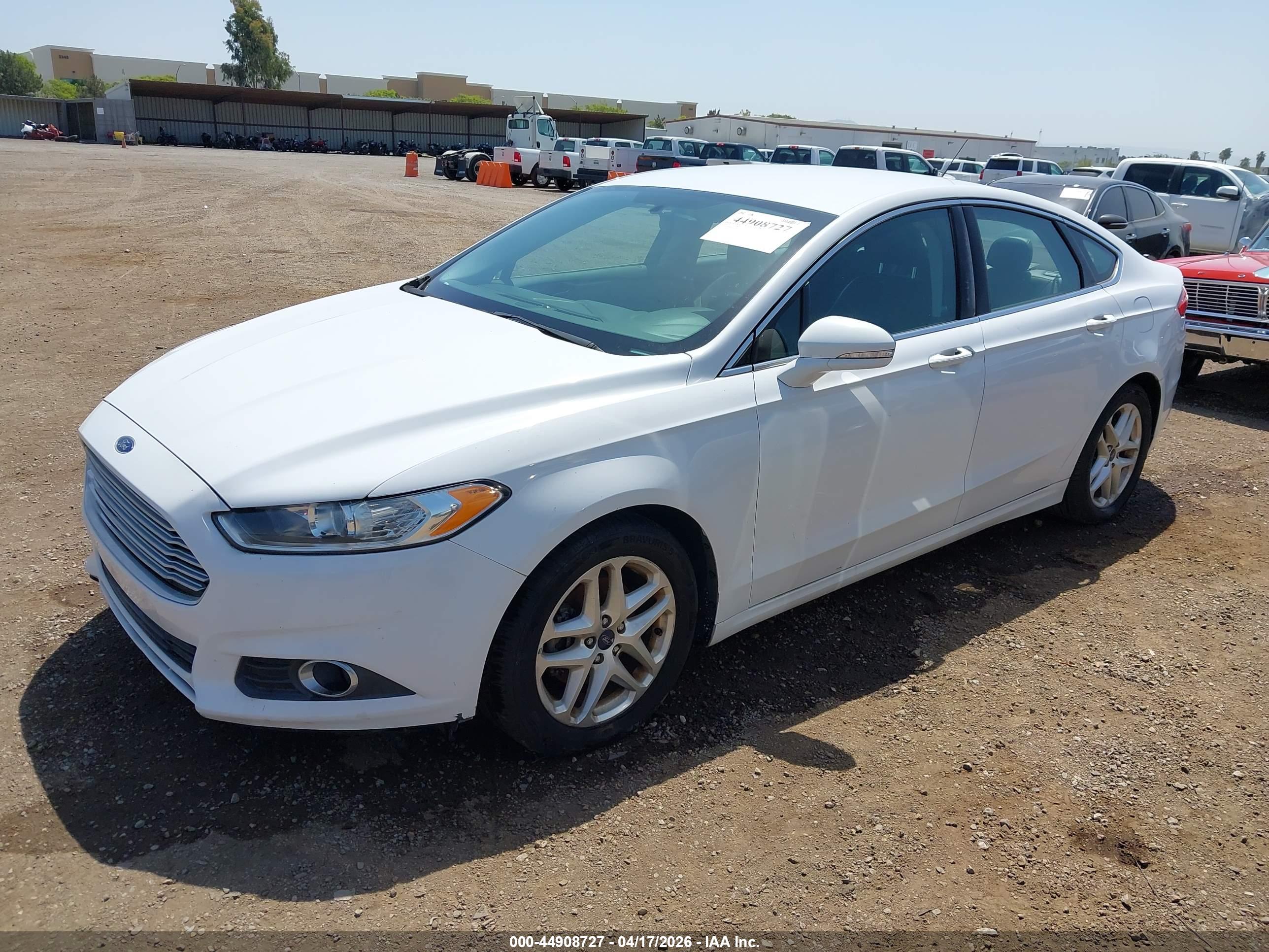 FORD FUSION image 2