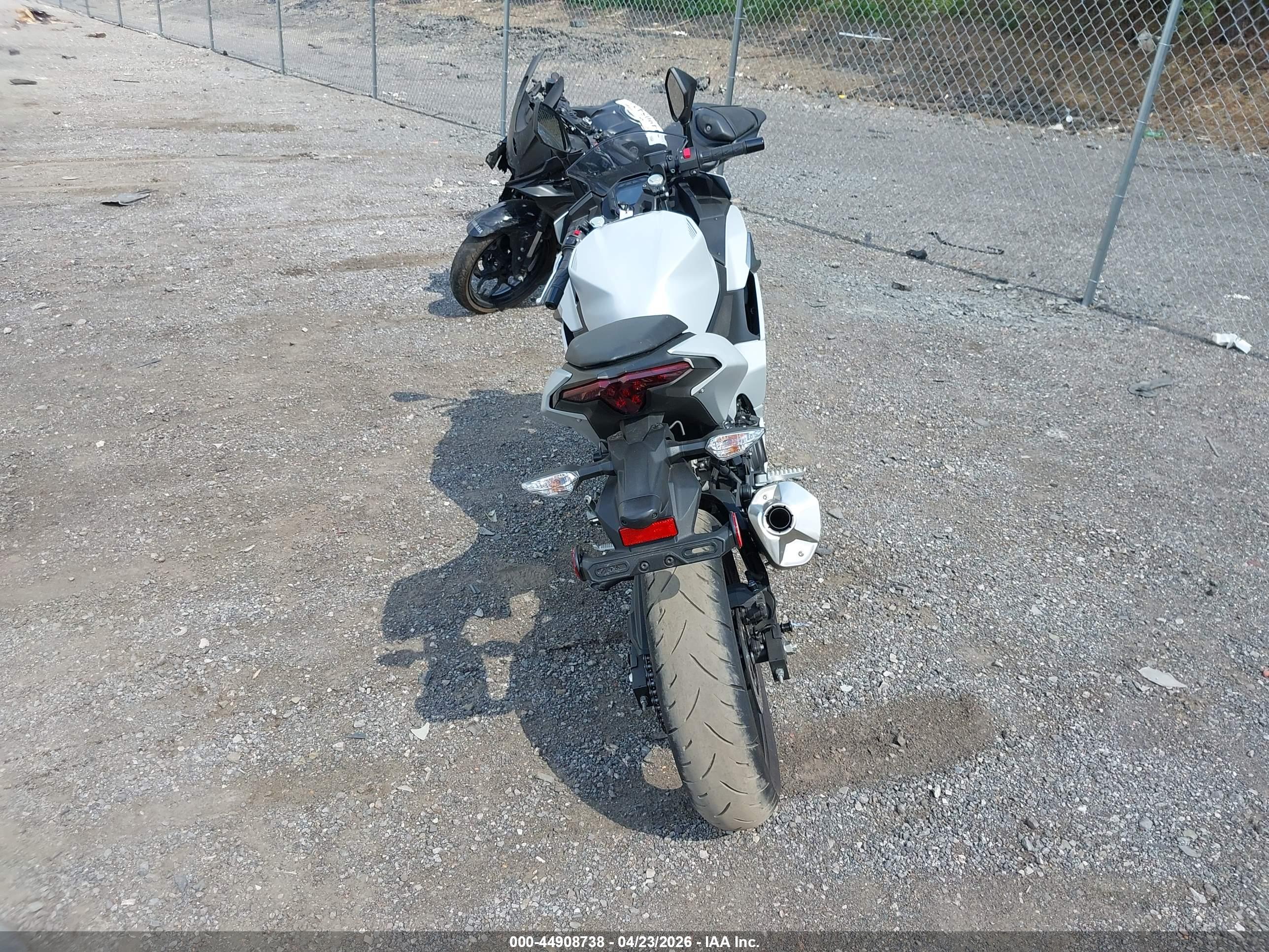 KAWASAKI EX500 image 6