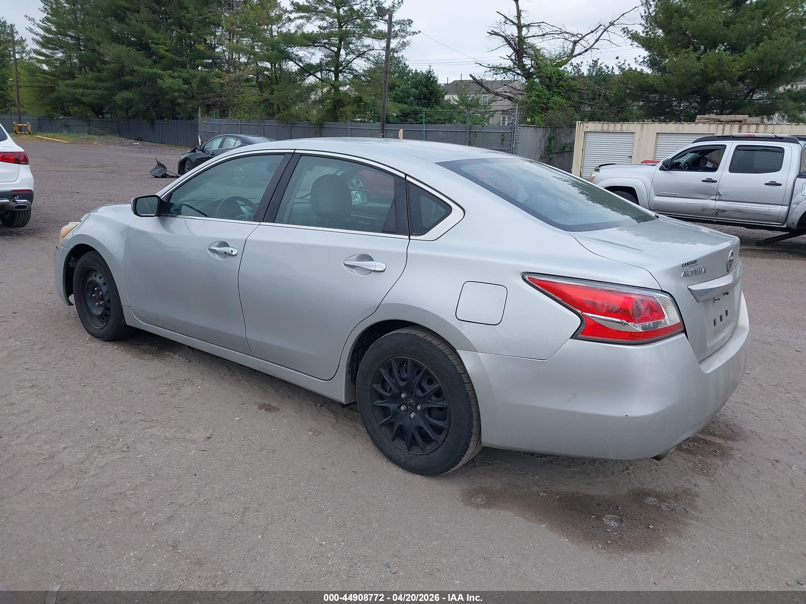 NISSAN ALTIMA image 3