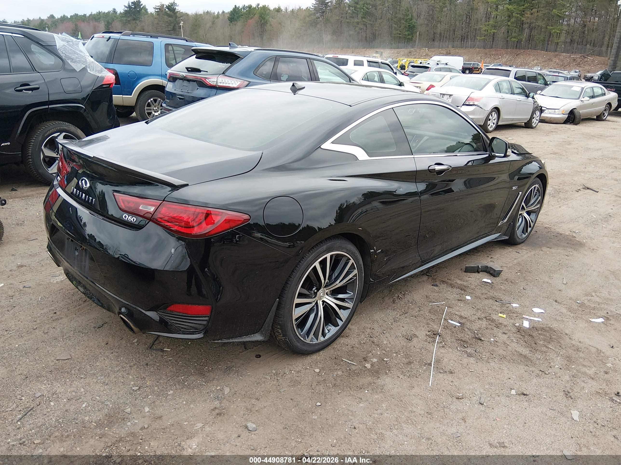 INFINITI Q60 image 4