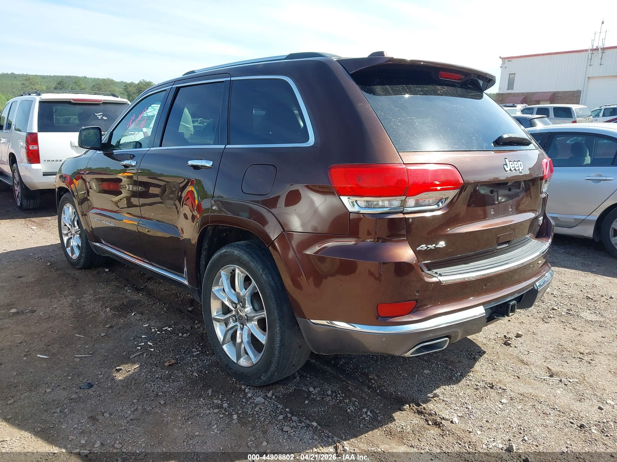 JEEP GRAND image 3