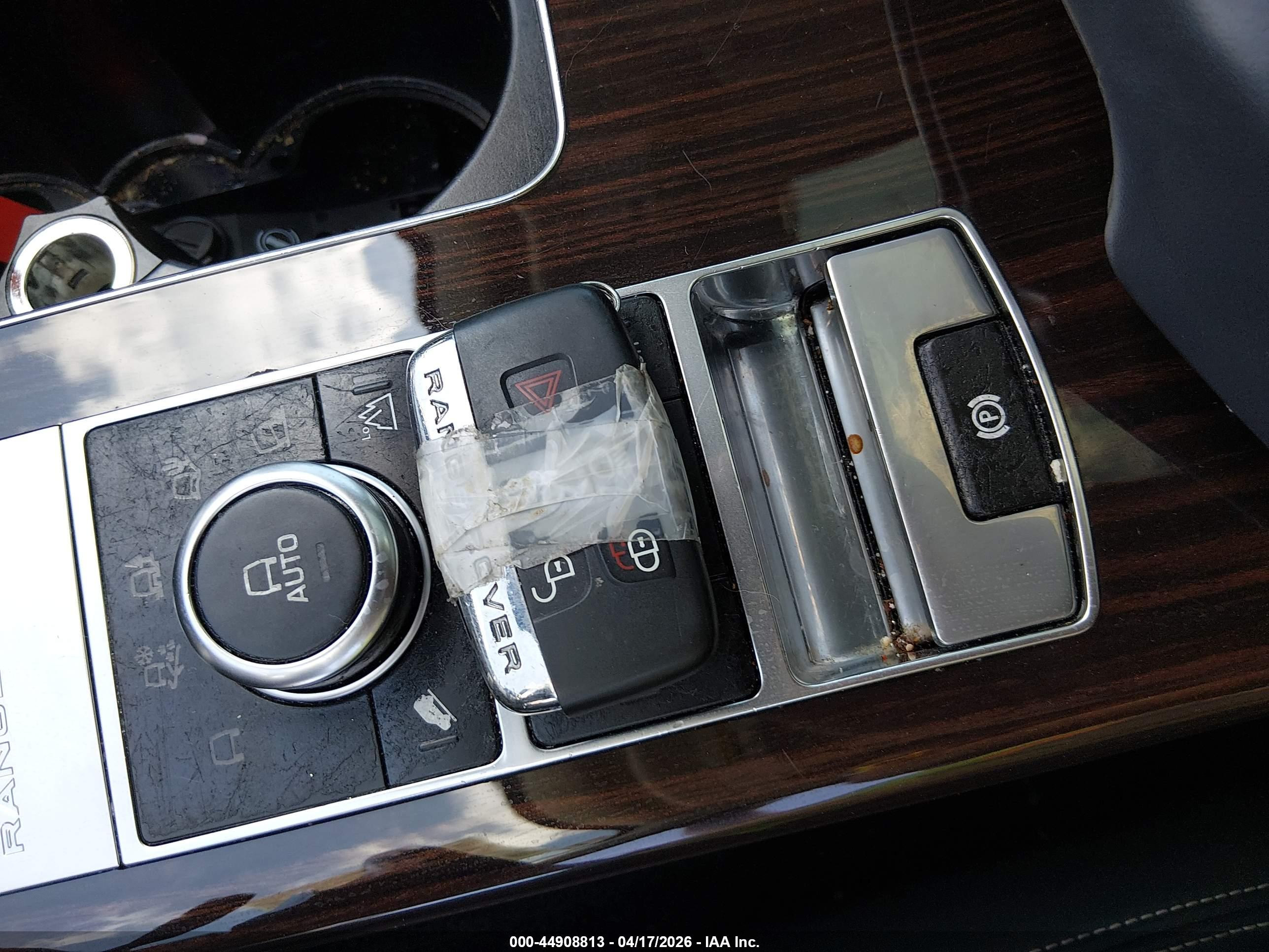 LAND ROVER image 11