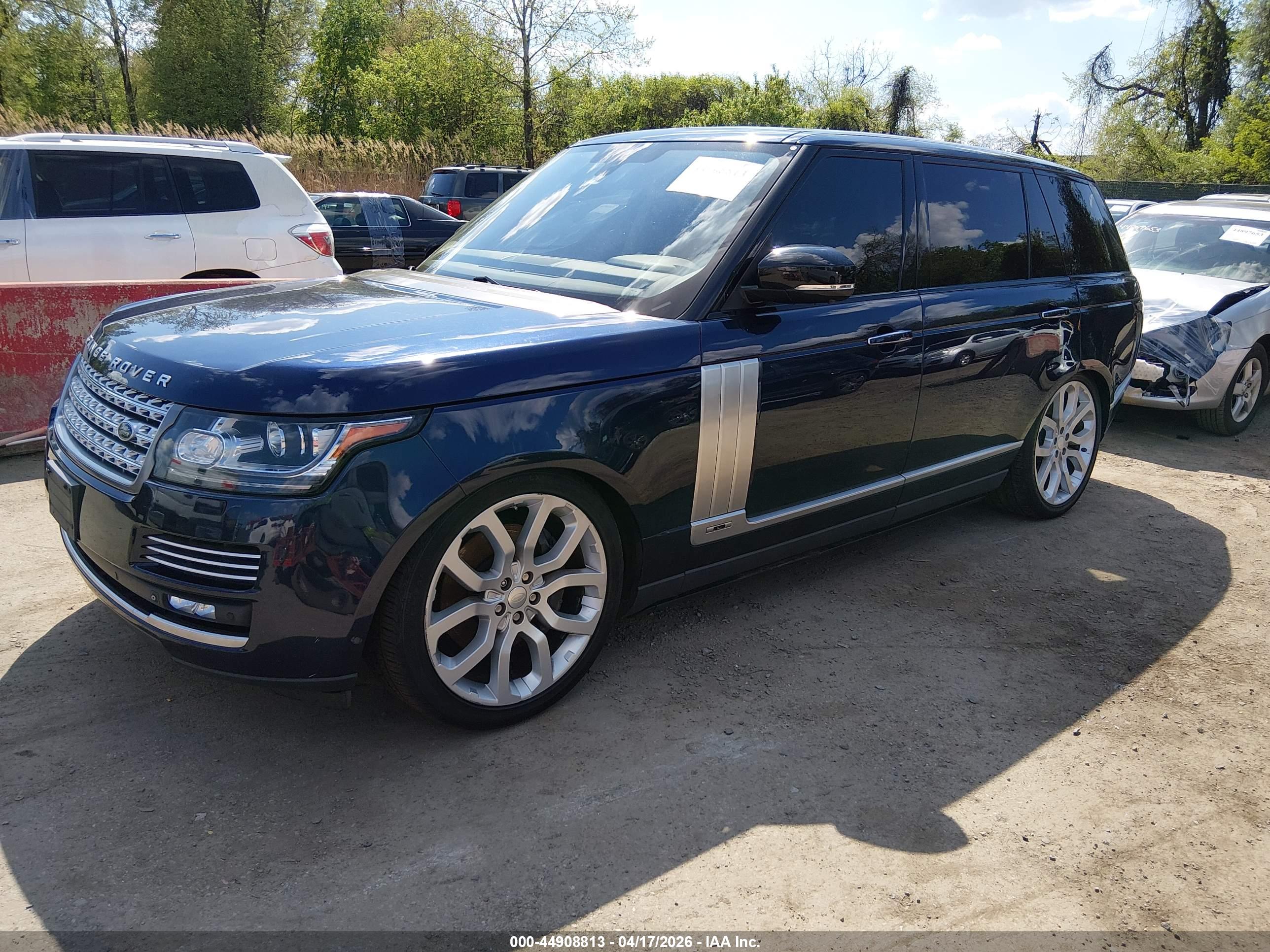 LAND ROVER image 2