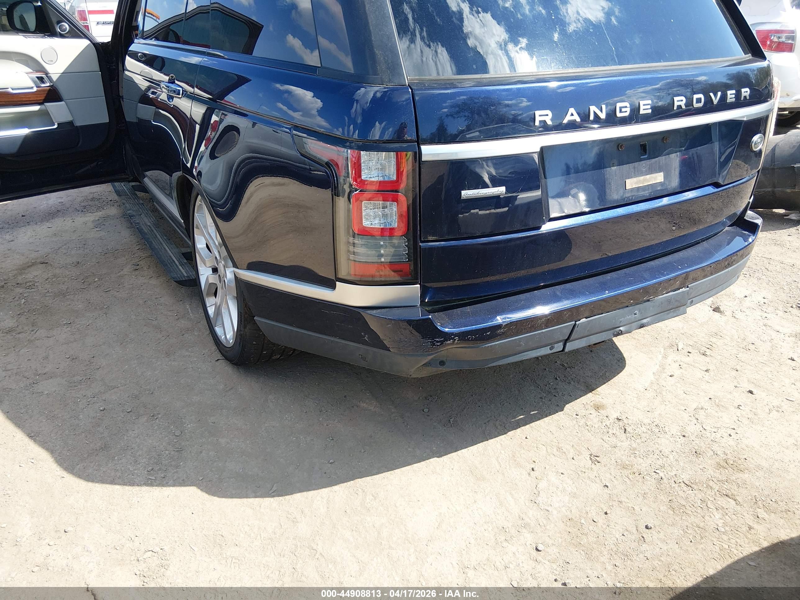 LAND ROVER image 6