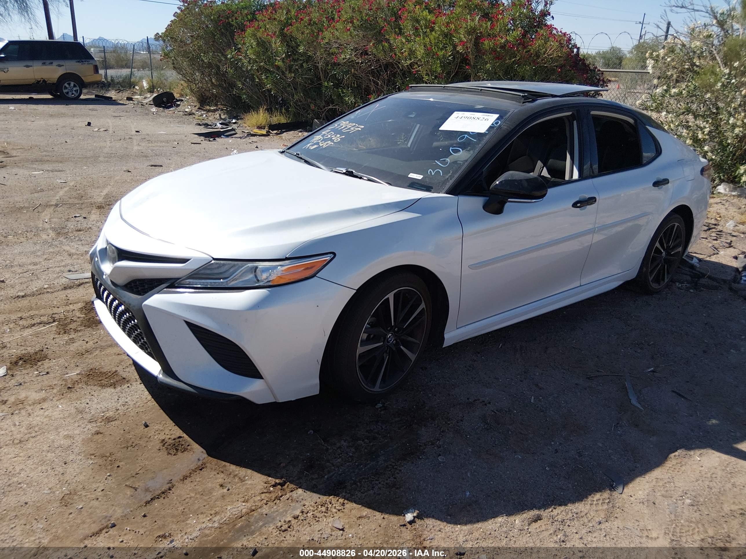 TOYOTA CAMRY image 2