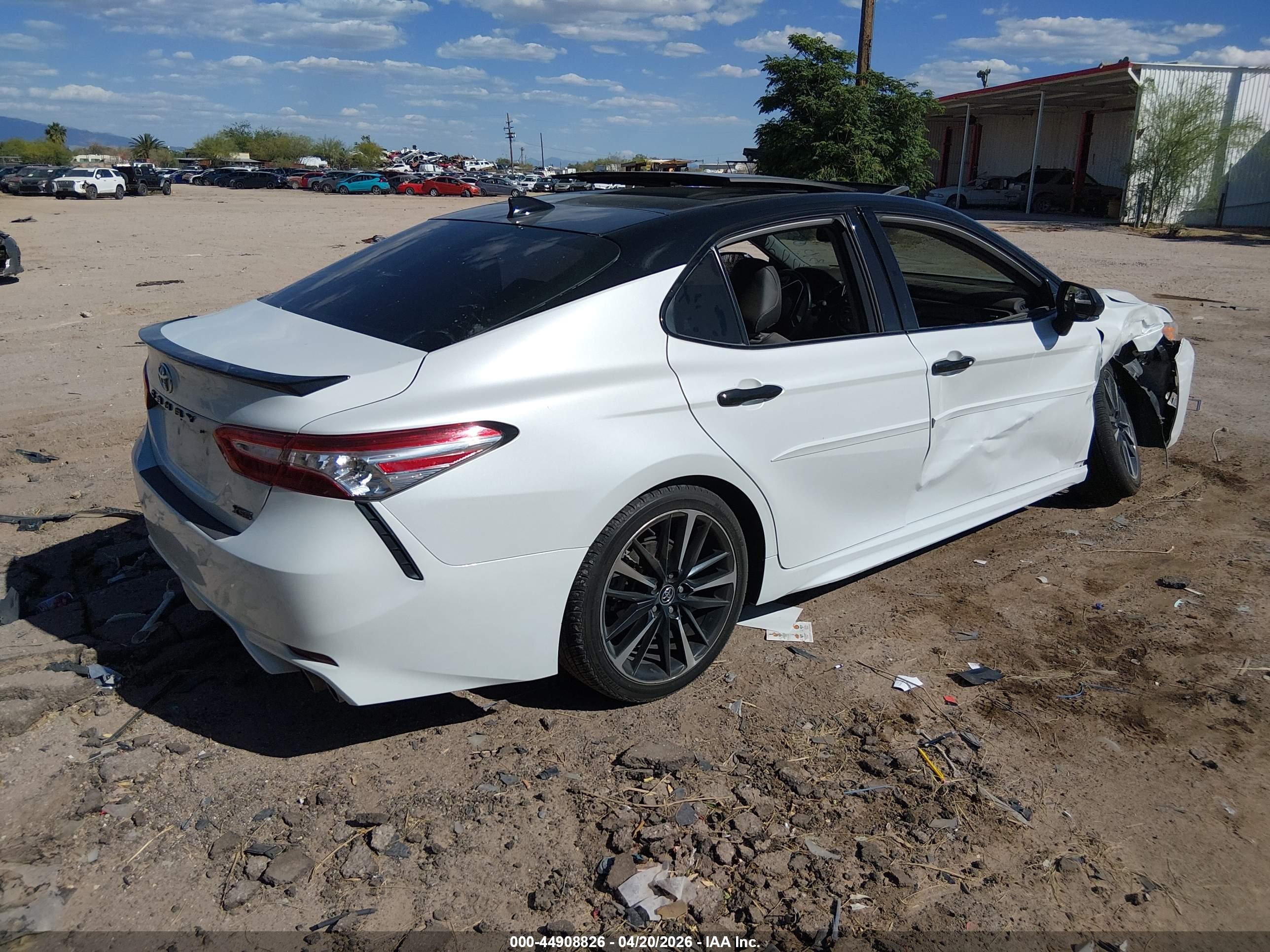 TOYOTA CAMRY image 4