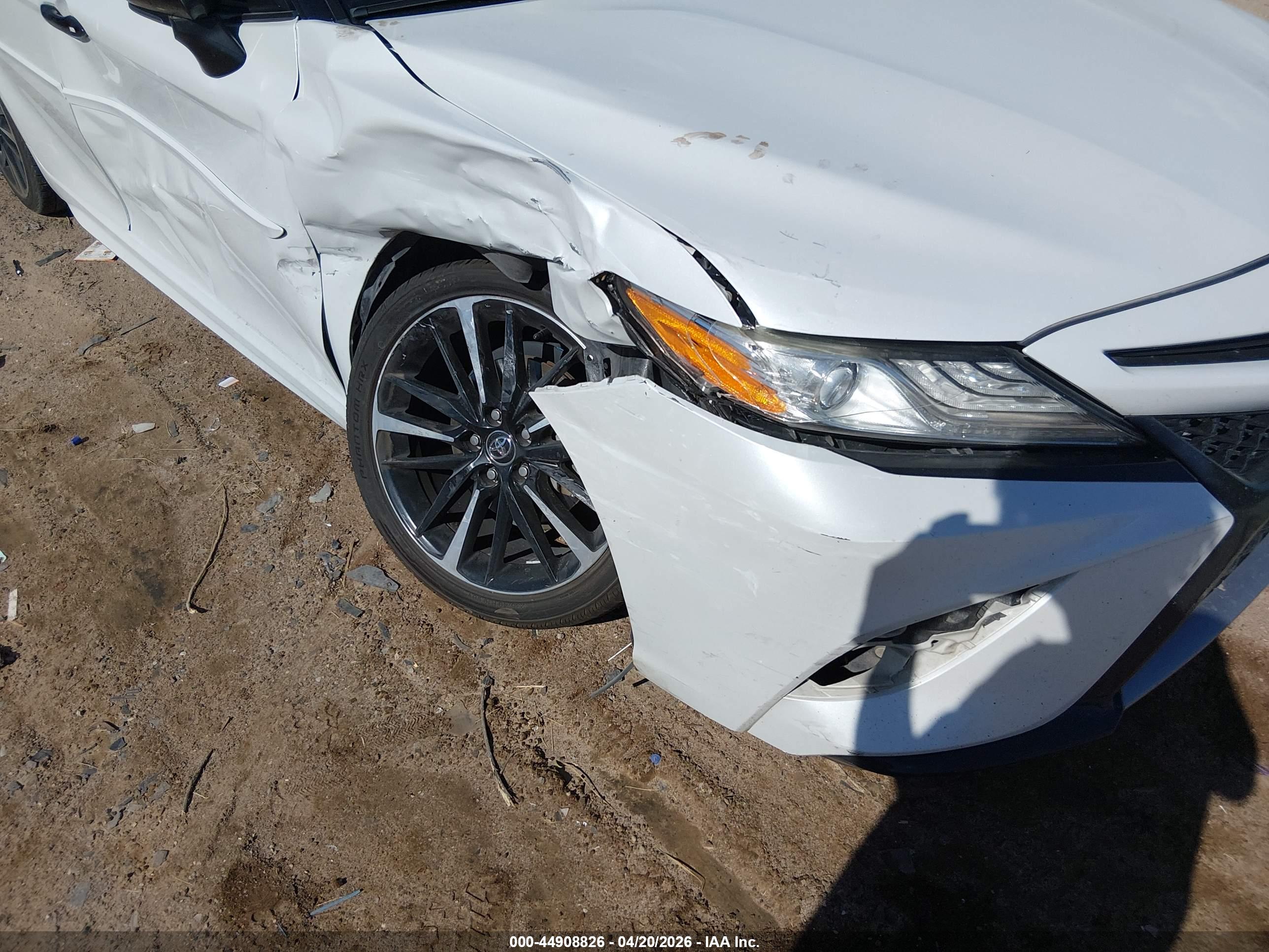 TOYOTA CAMRY image 6