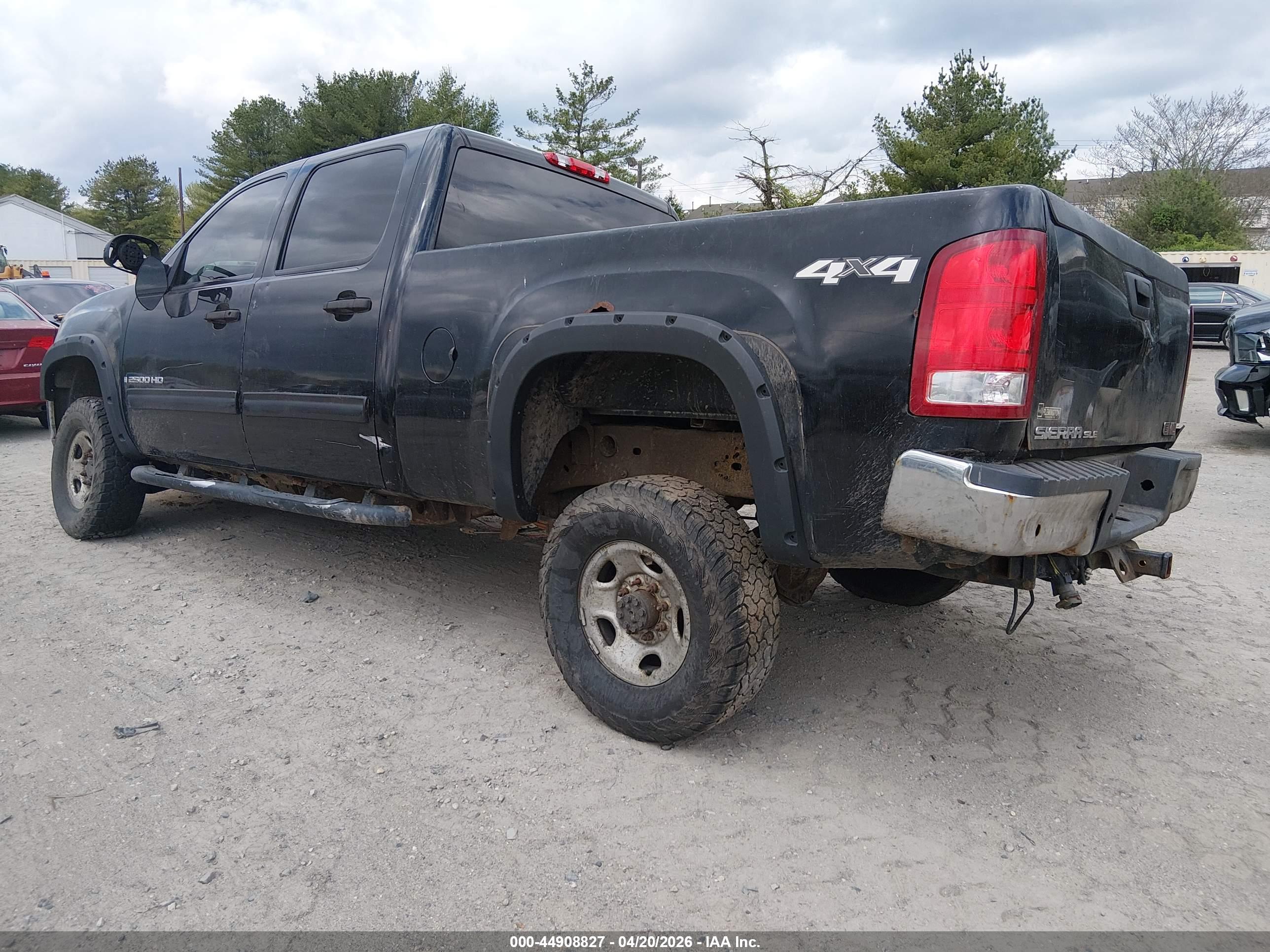 GMC SIERRA image 3