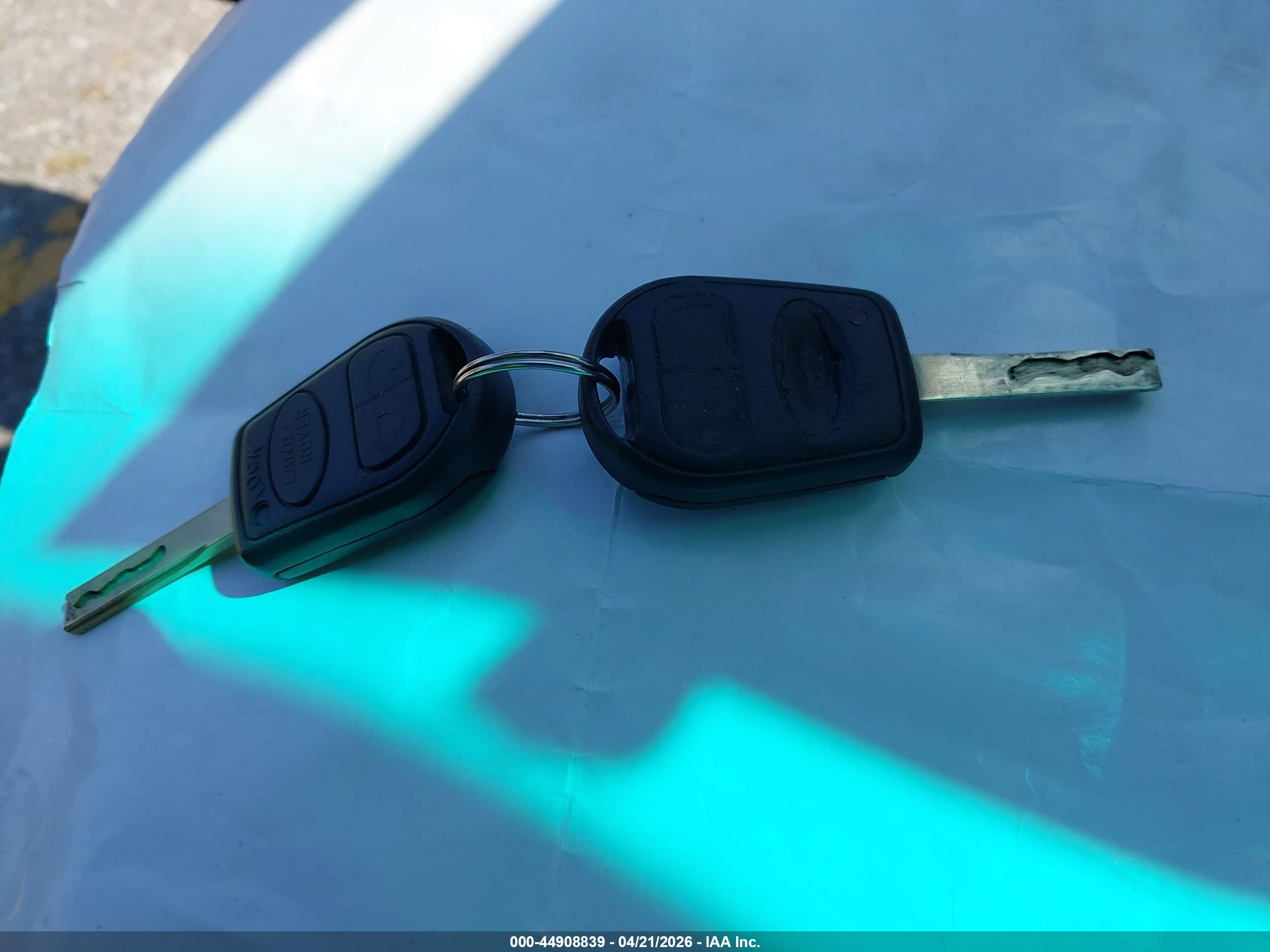 LAND ROVER image 11