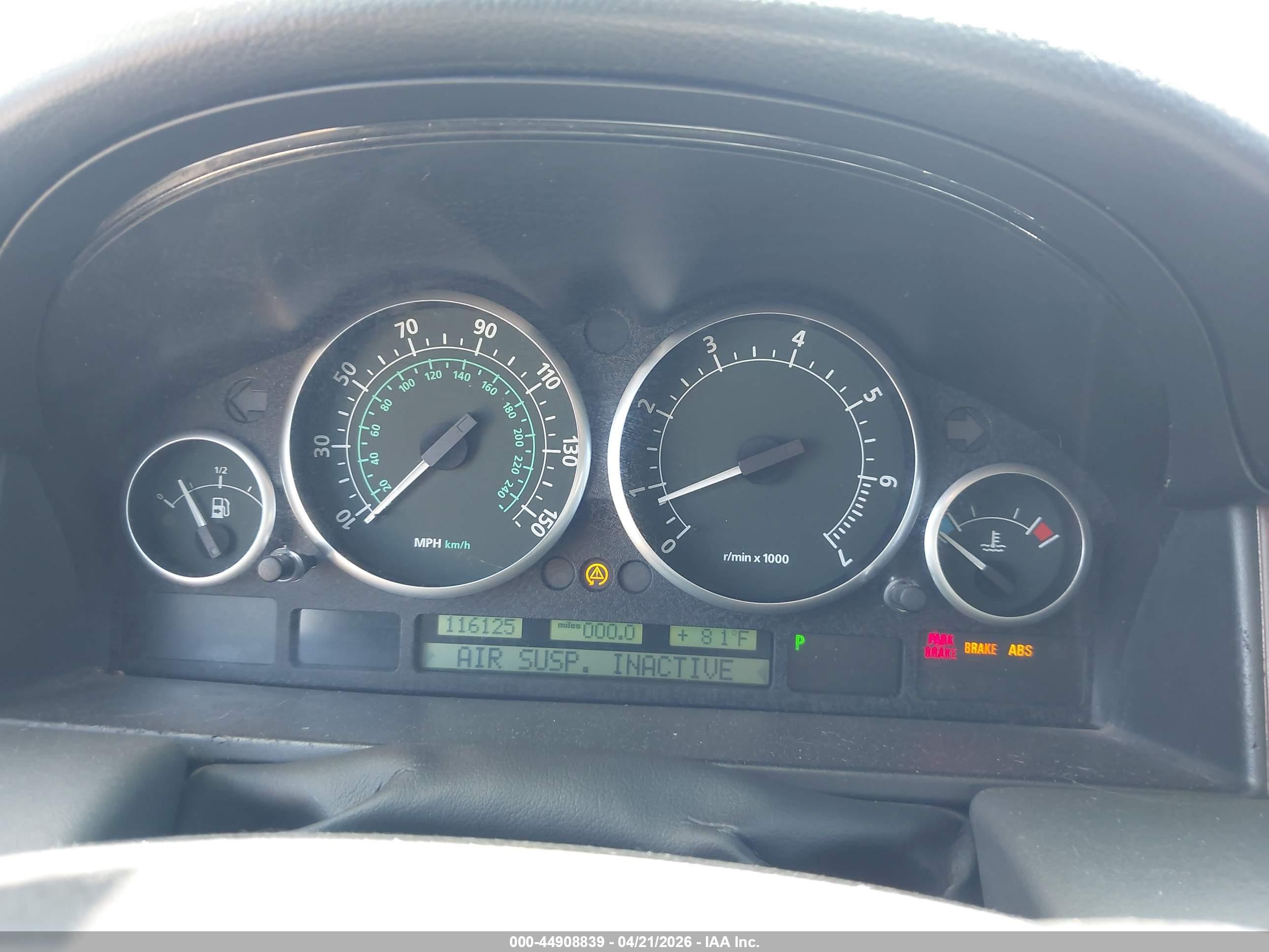 LAND ROVER image 7