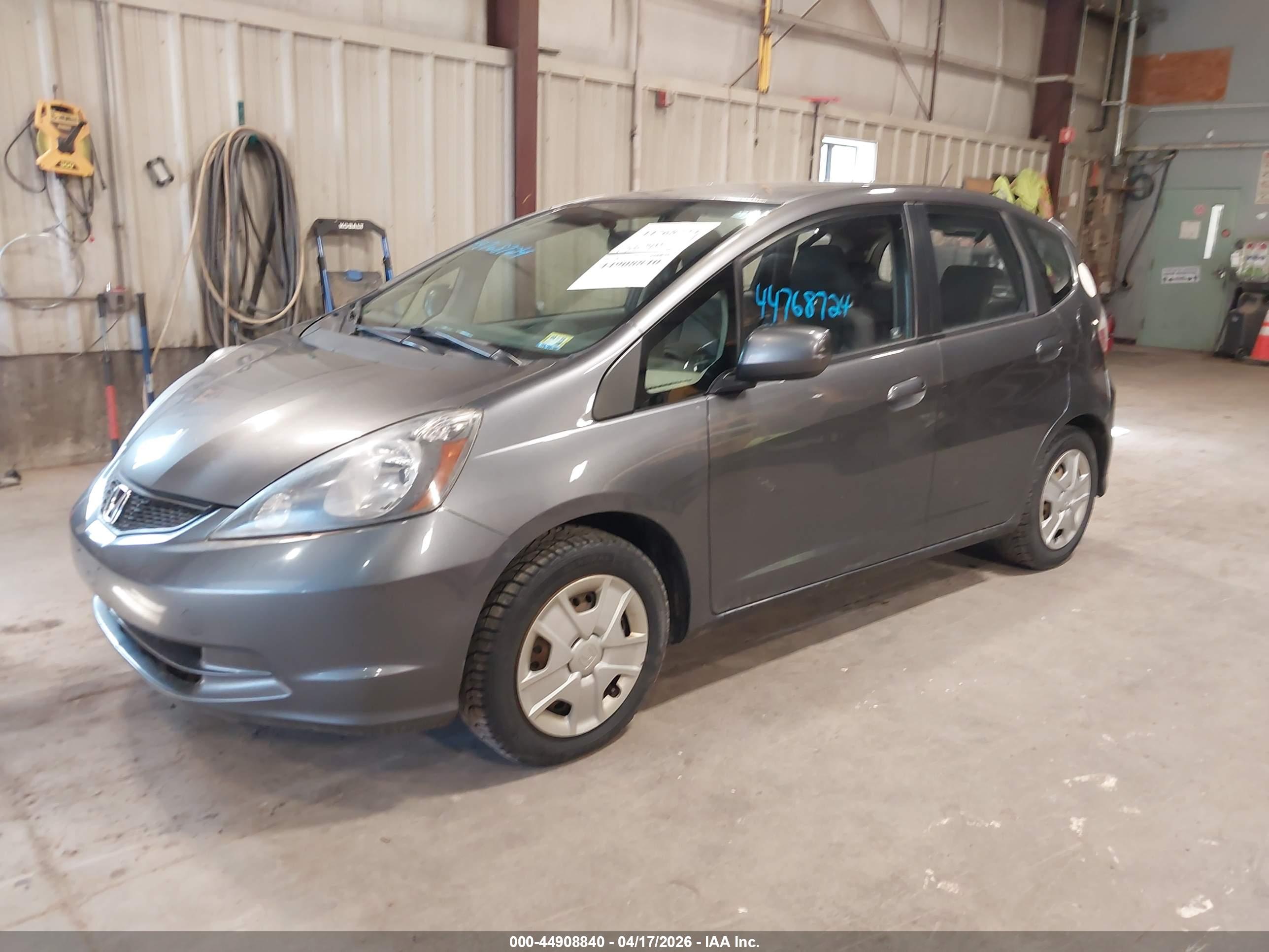 HONDA FIT image 2