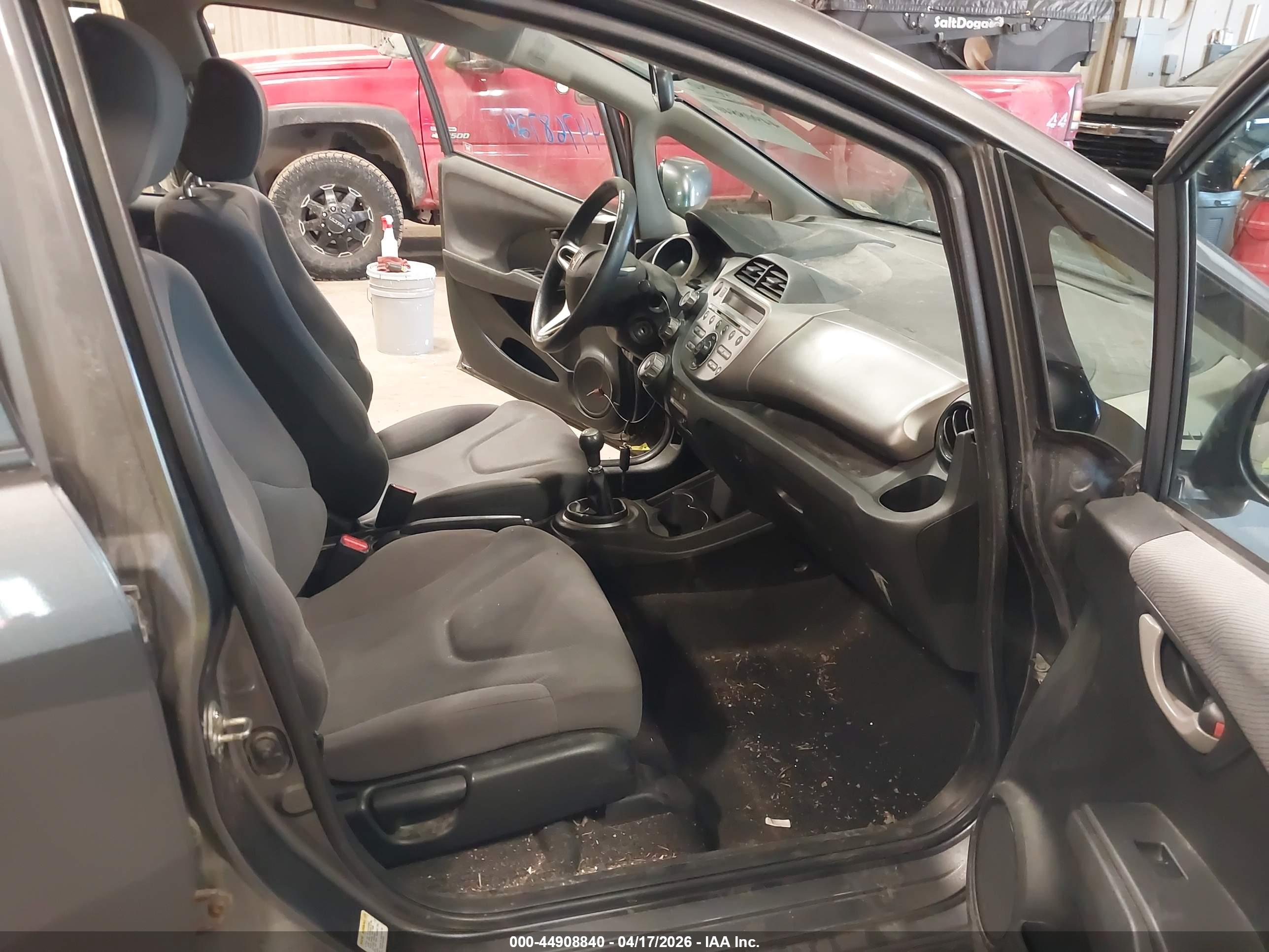 HONDA FIT image 5