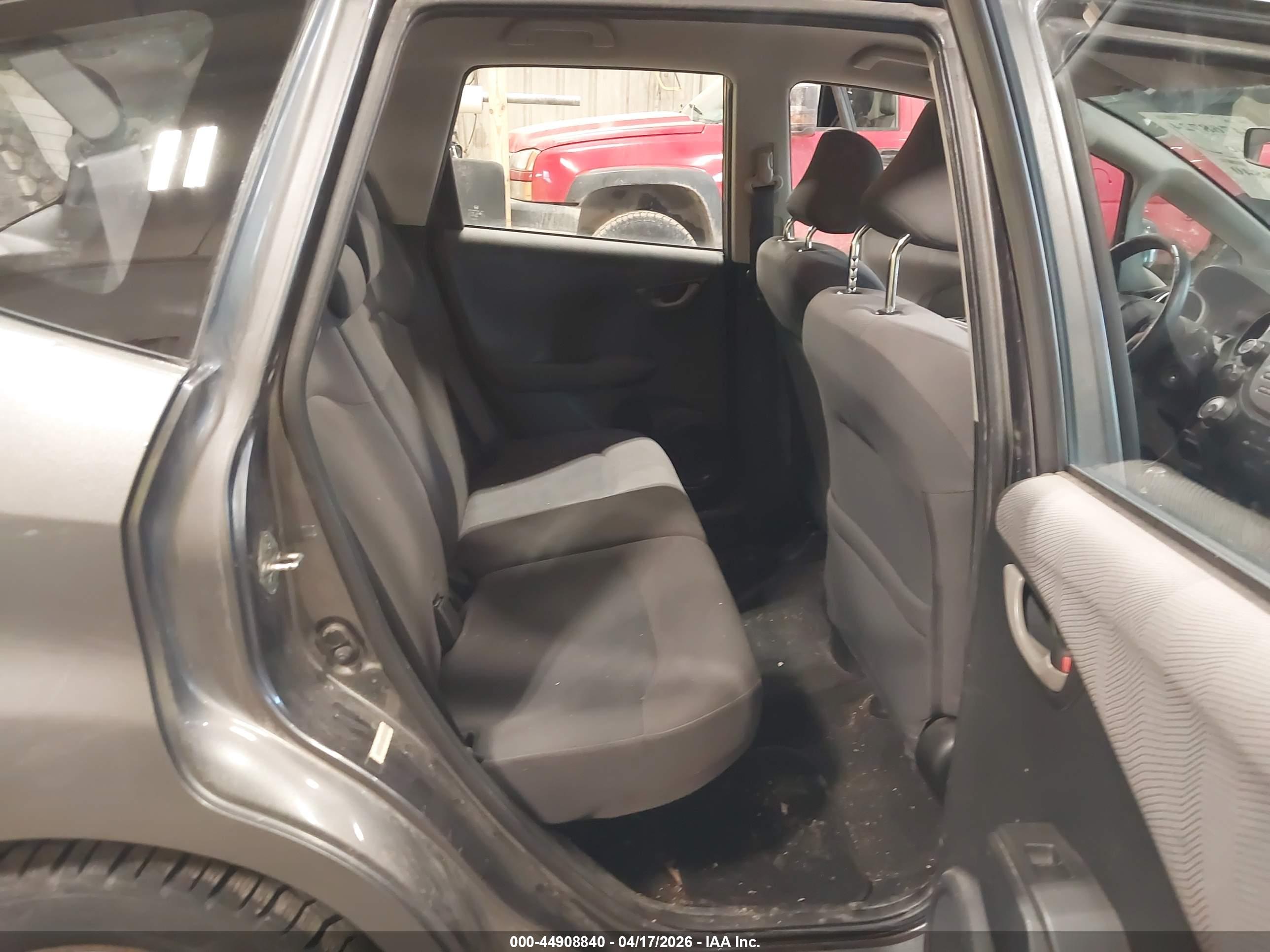 HONDA FIT image 8