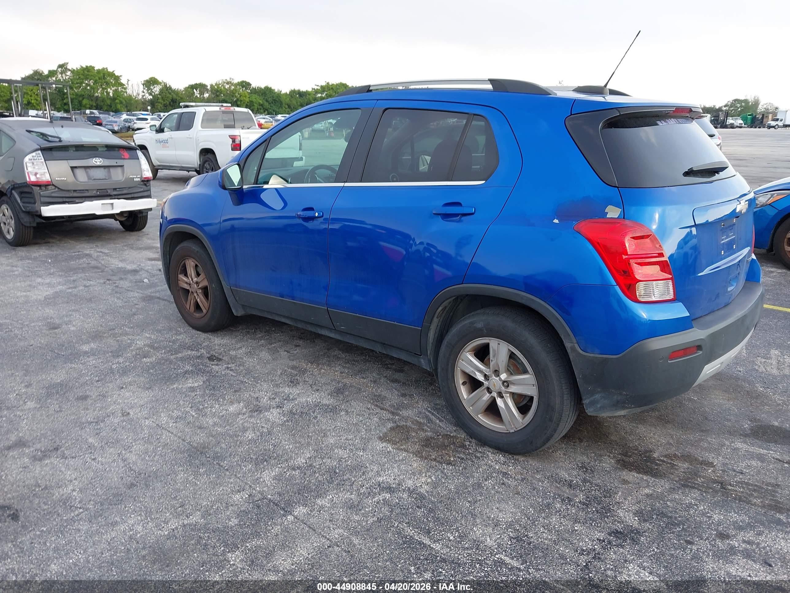 CHEVROLET TRAX image 3
