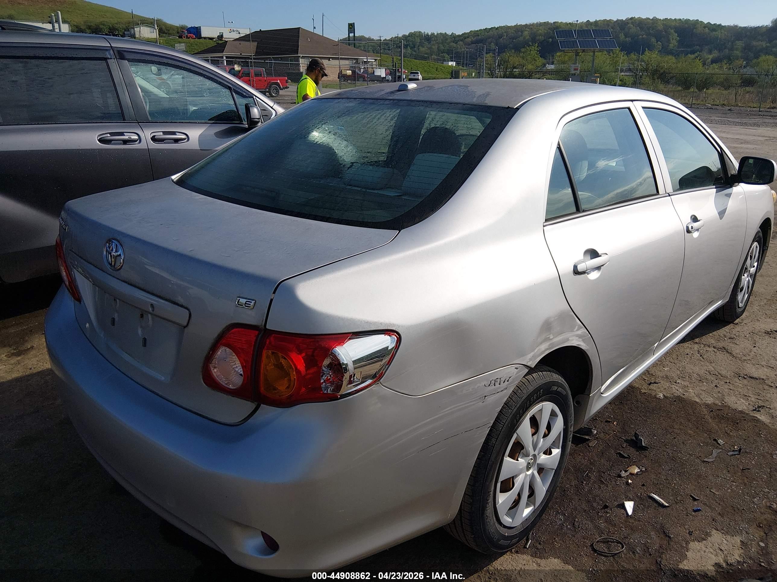 TOYOTA COROLLA image 4