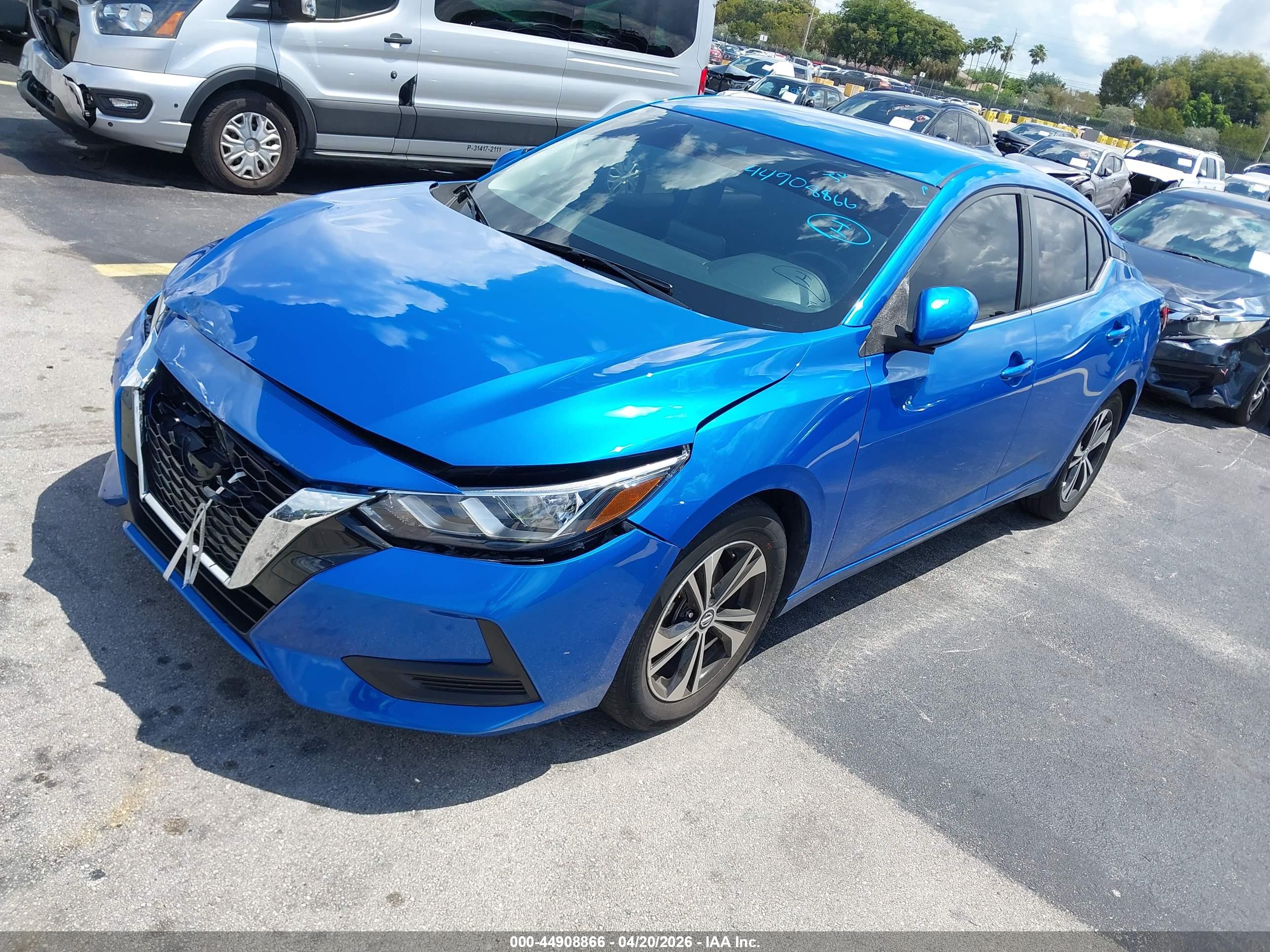 NISSAN SENTRA image 2