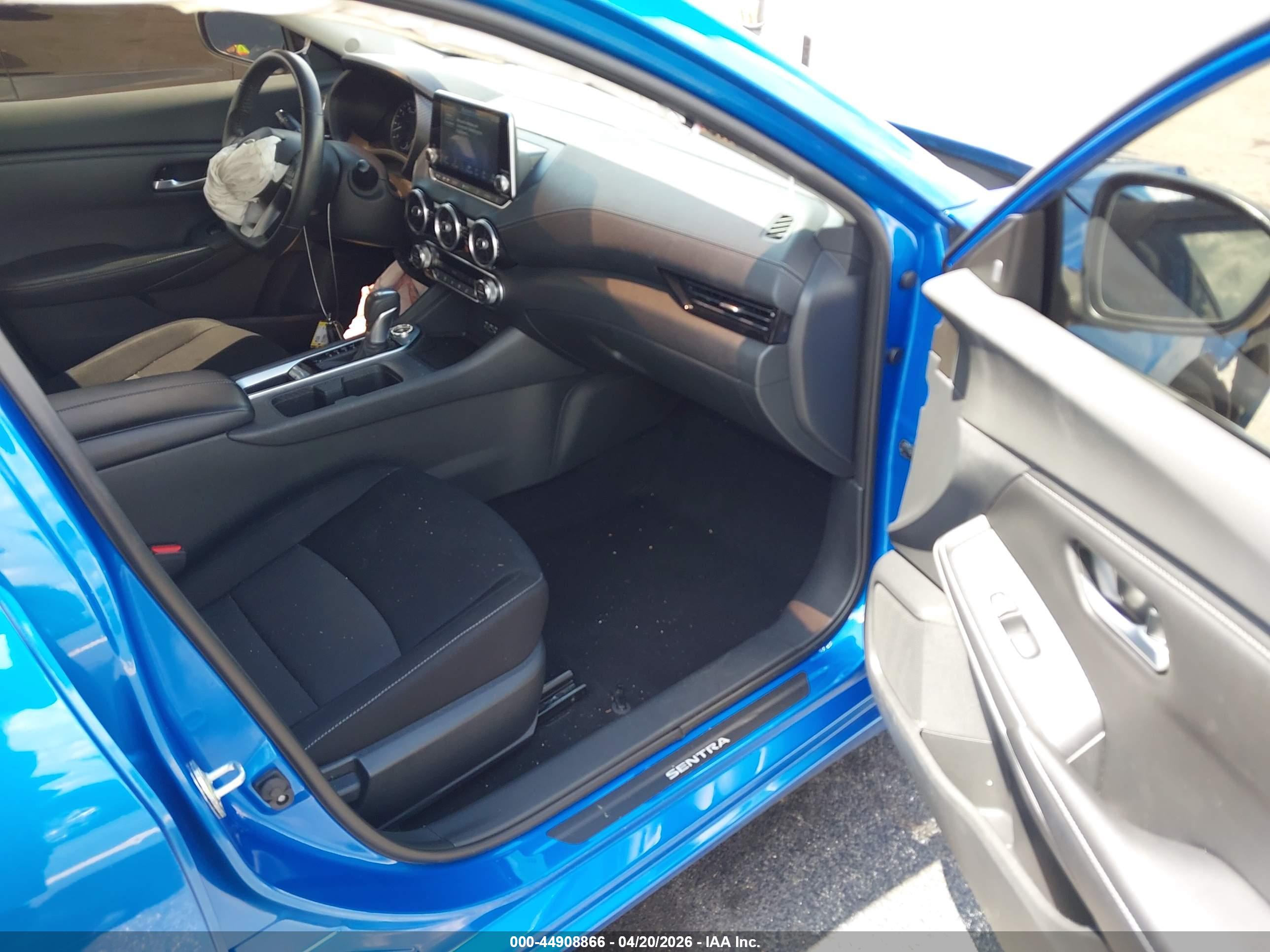 NISSAN SENTRA image 5