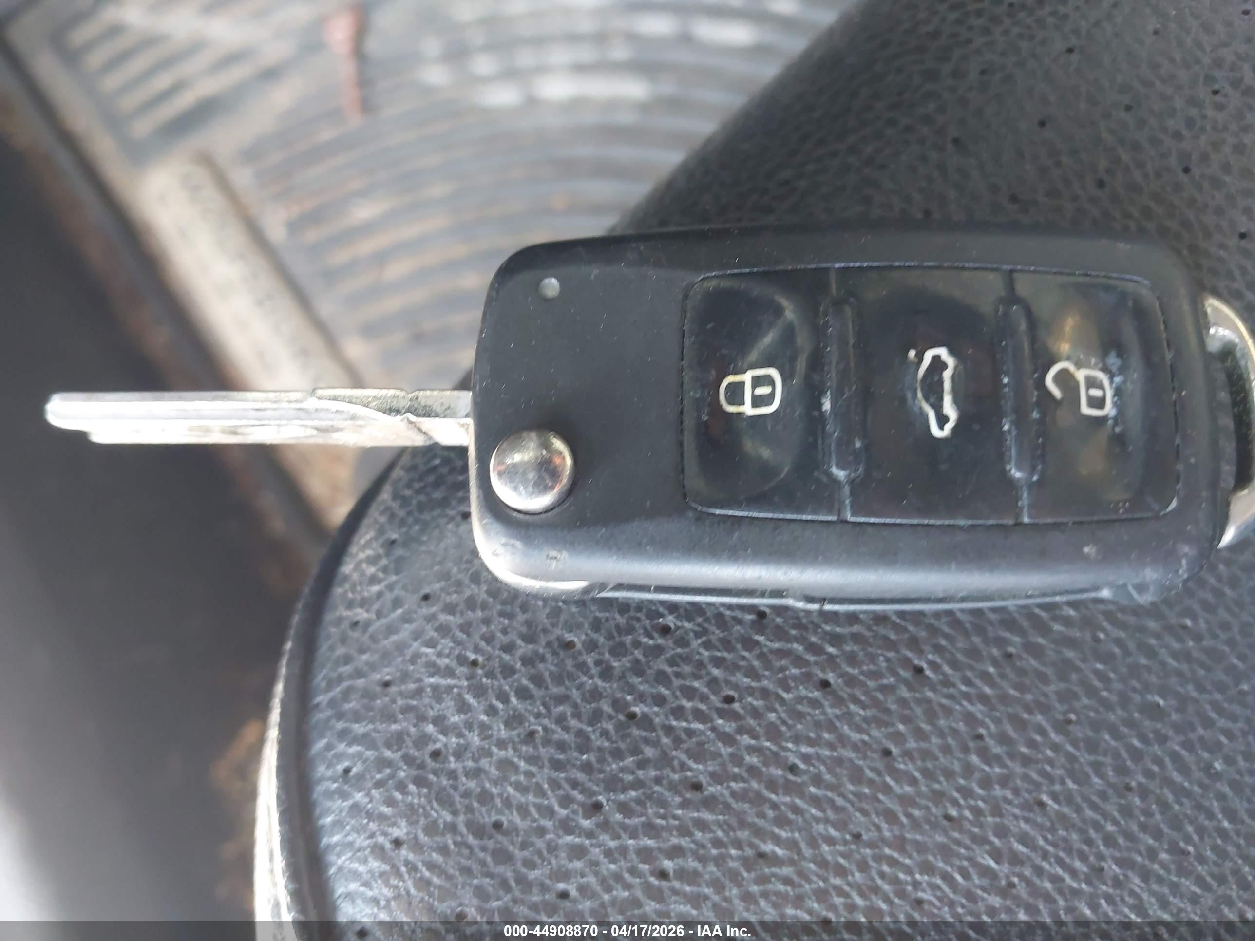 VOLKSWAGEN PASSAT image 11