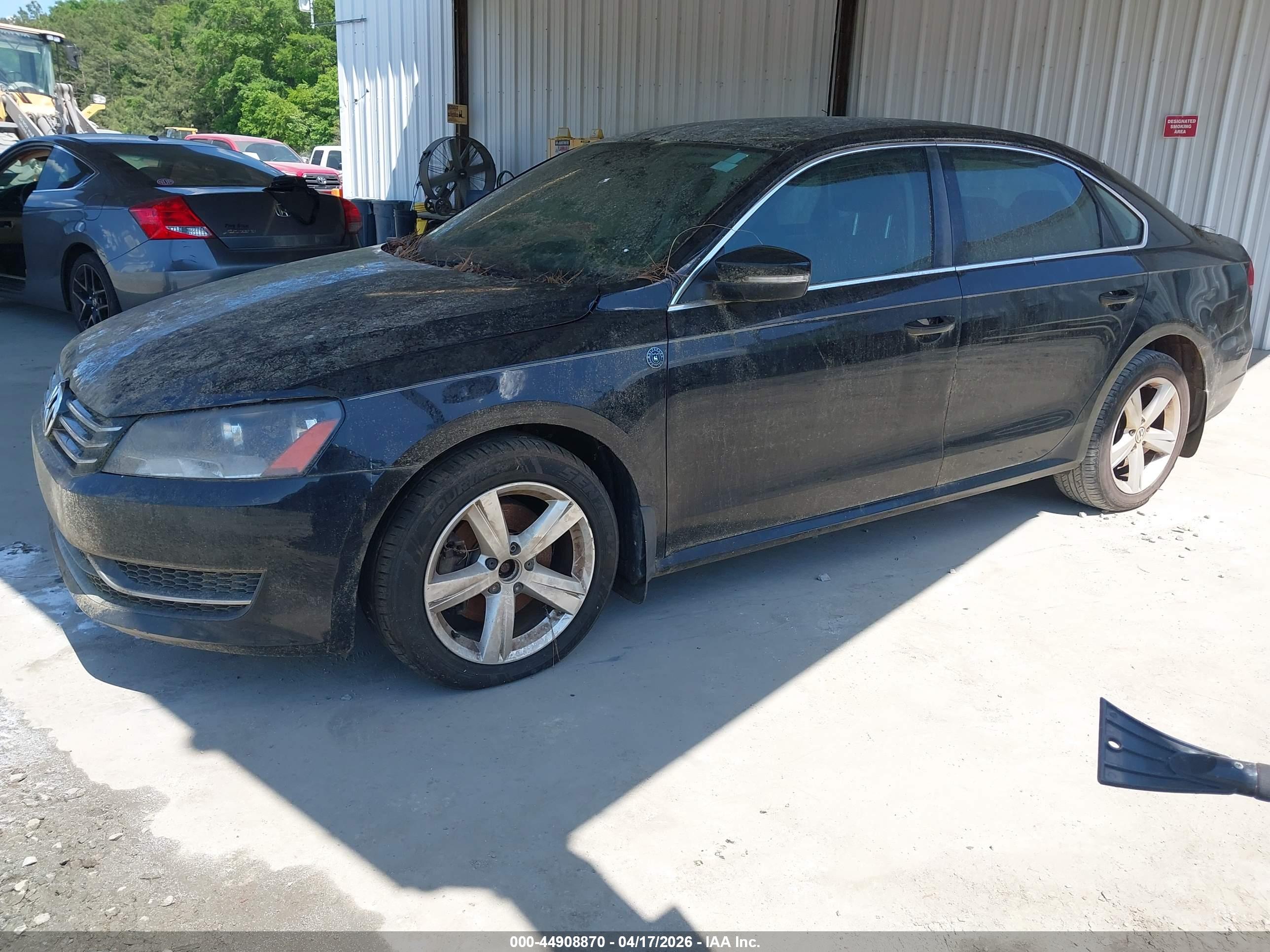 VOLKSWAGEN PASSAT image 2
