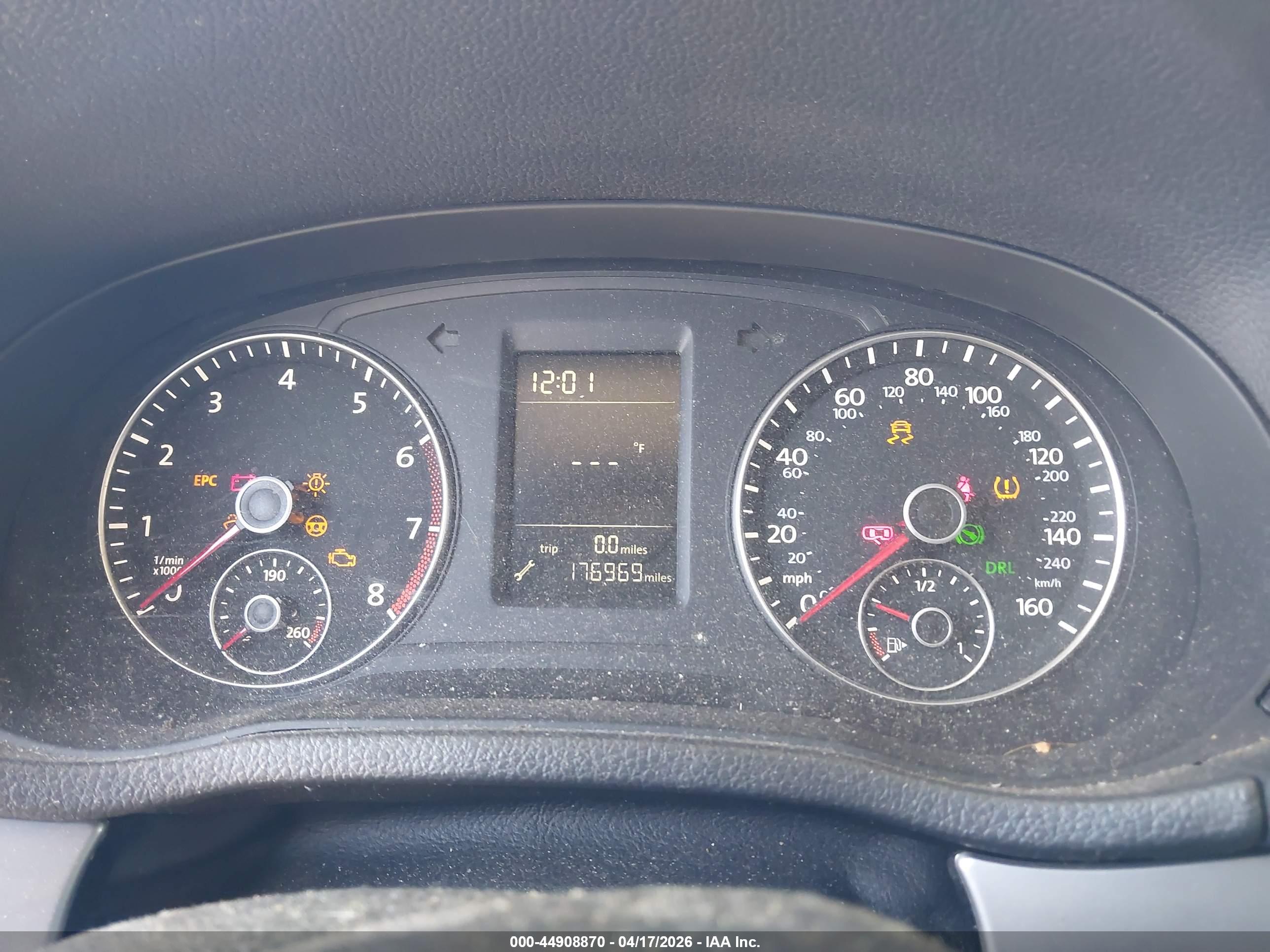 VOLKSWAGEN PASSAT image 7