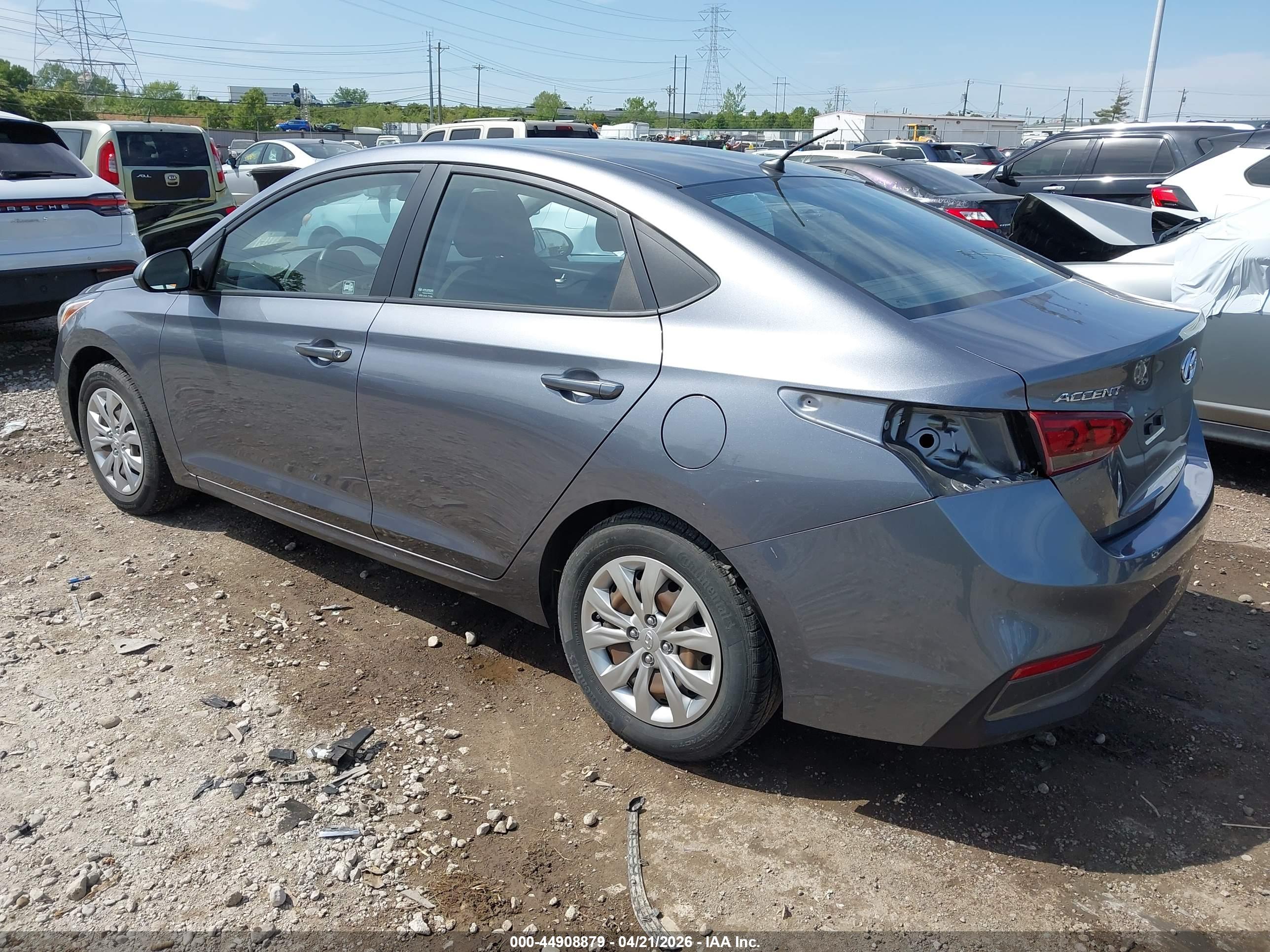 HYUNDAI ACCENT image 3