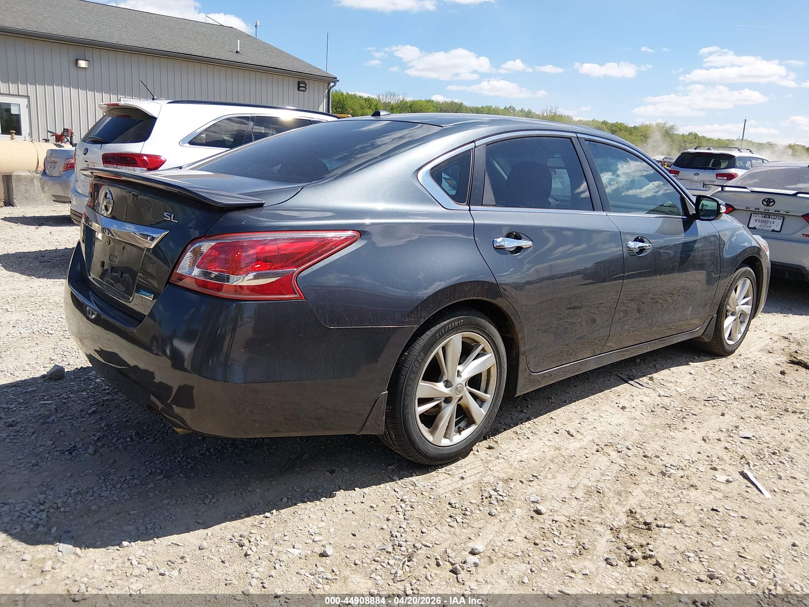 NISSAN ALTIMA image 4