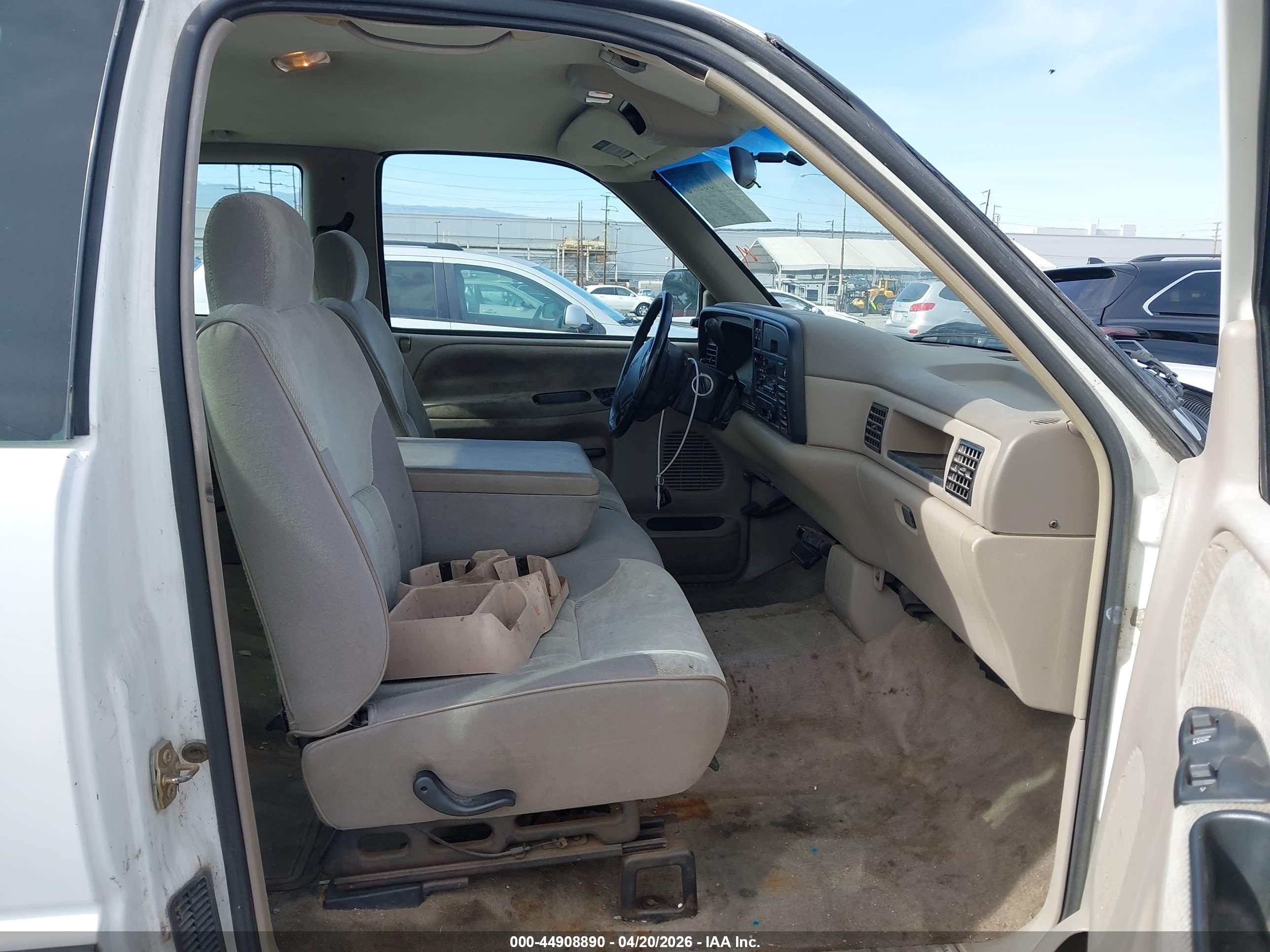DODGE RAM image 5