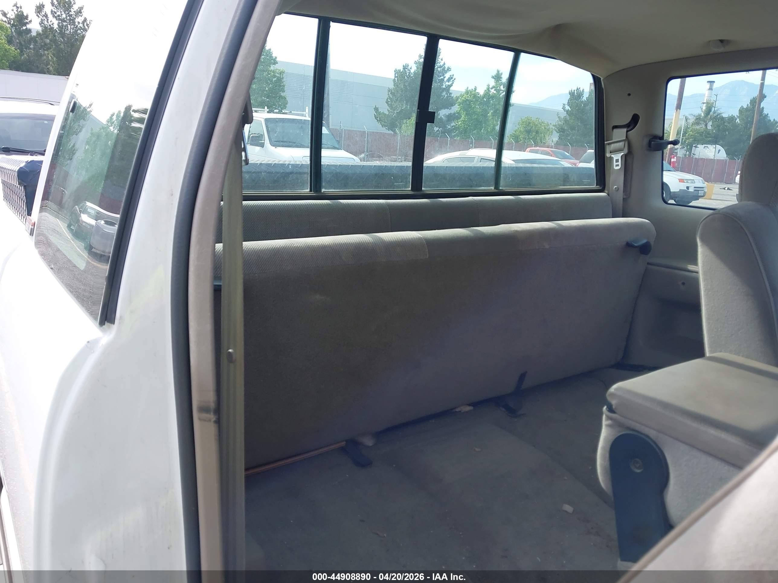 DODGE RAM image 8