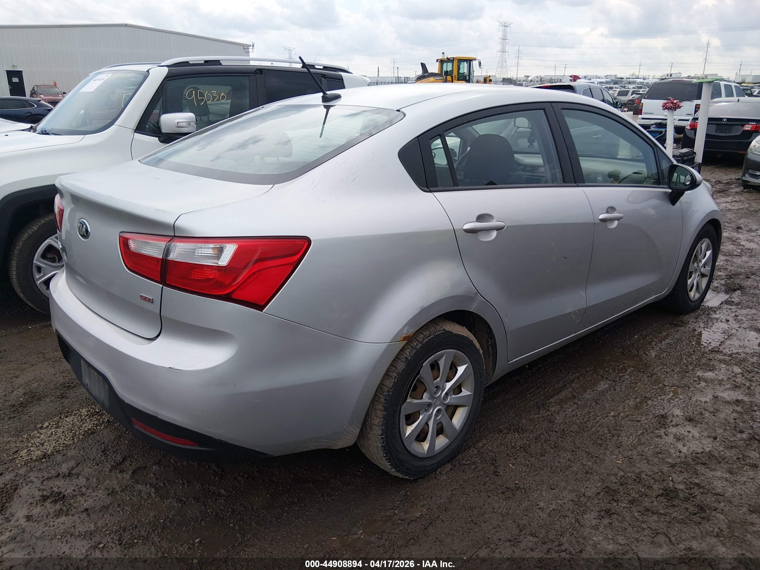 KIA RIO image 4