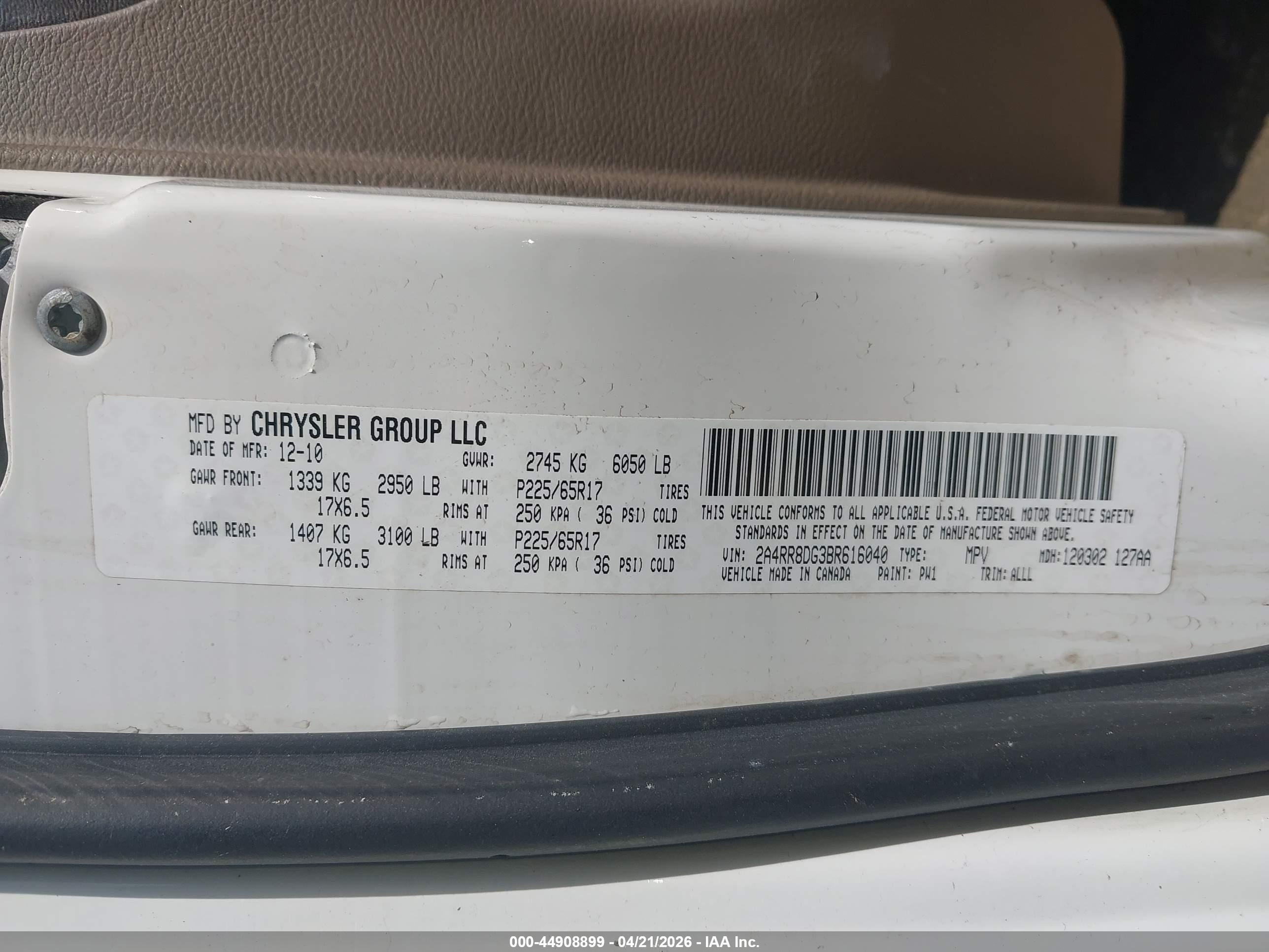 CHRYSLER TOWN image 9