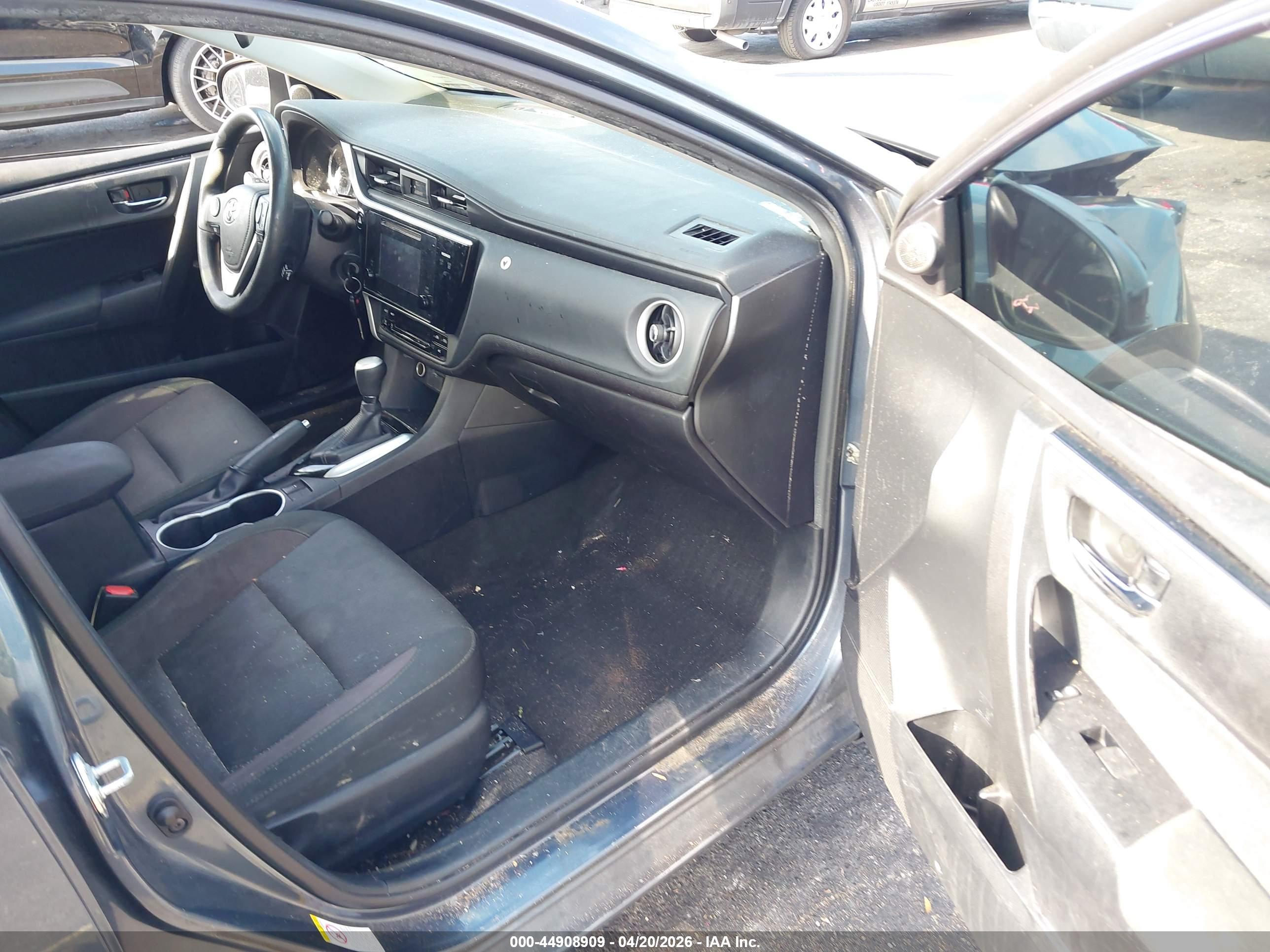 TOYOTA COROLLA image 5