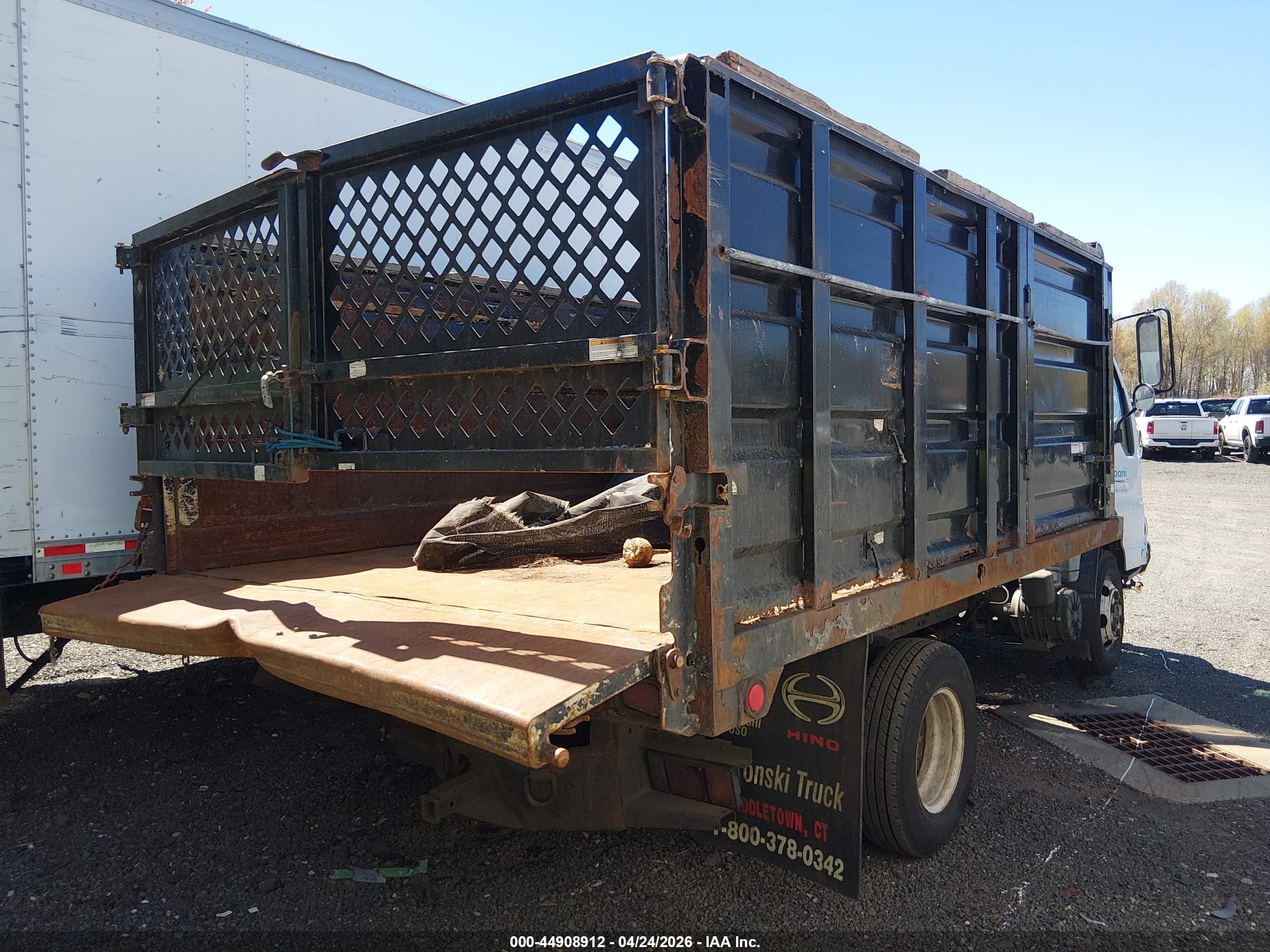 ISUZU W4S042 image 4